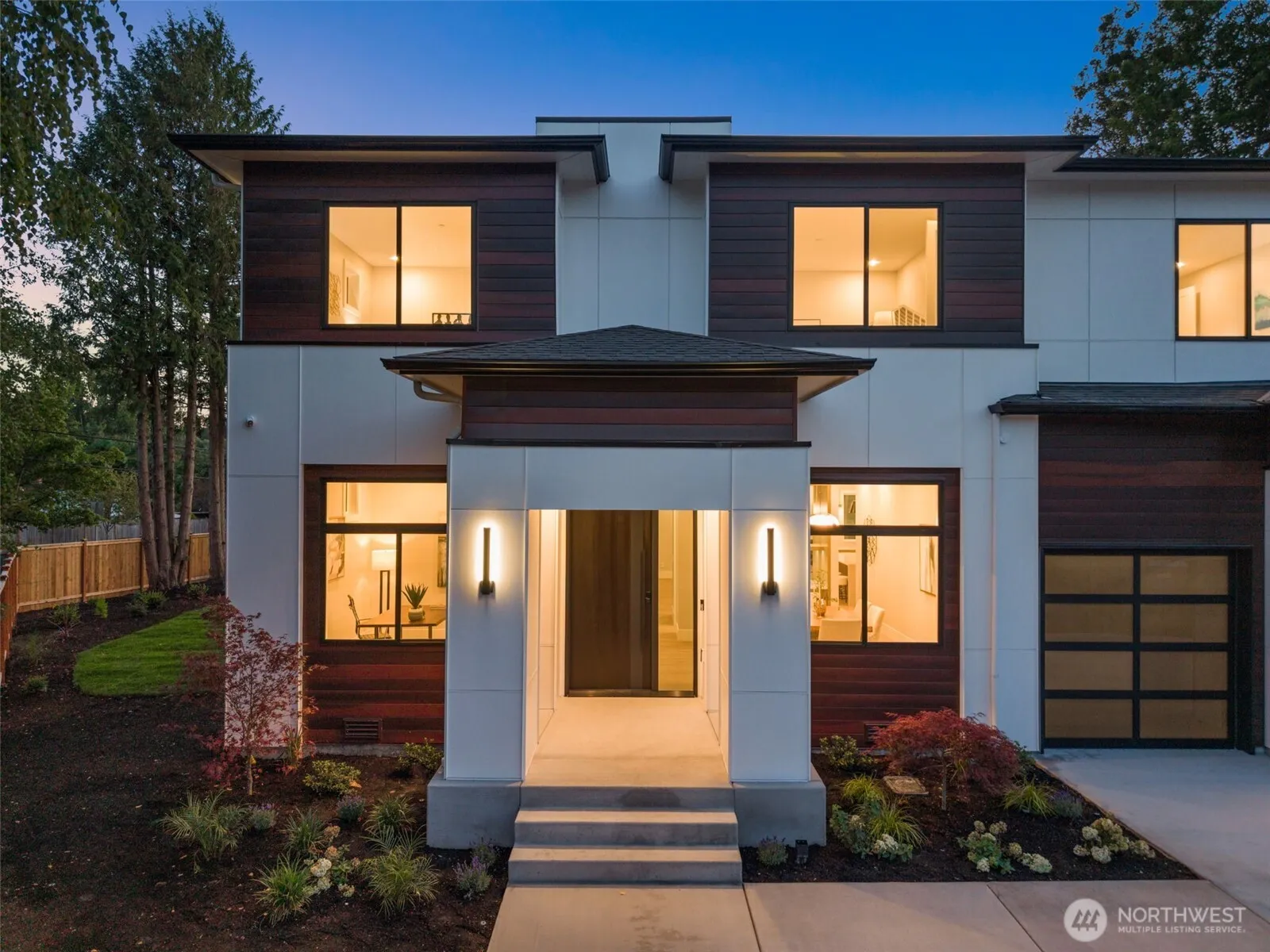 Property photo for 15423 Se 7th Place, Bellevue photo 2