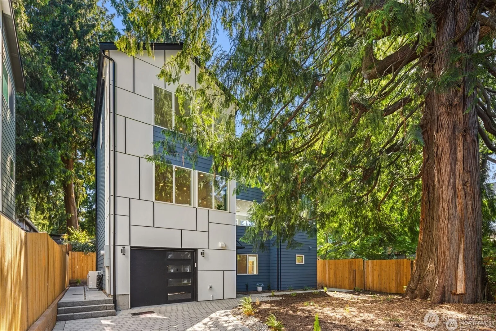 Property photo for 3849 Ne 88th Street, Seattle