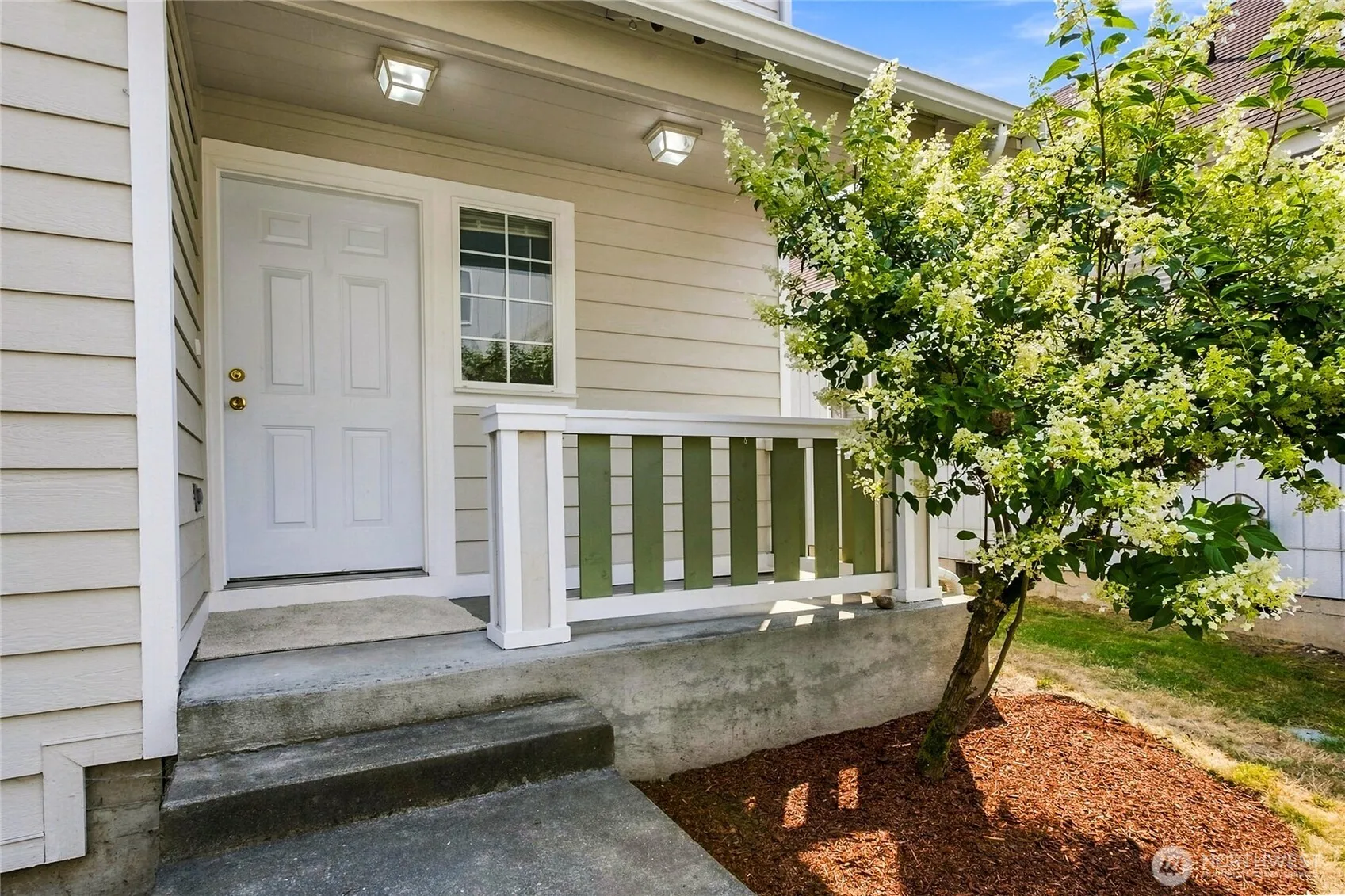 Property photo for 910 27th Avenue Se, Puyallup photo 2