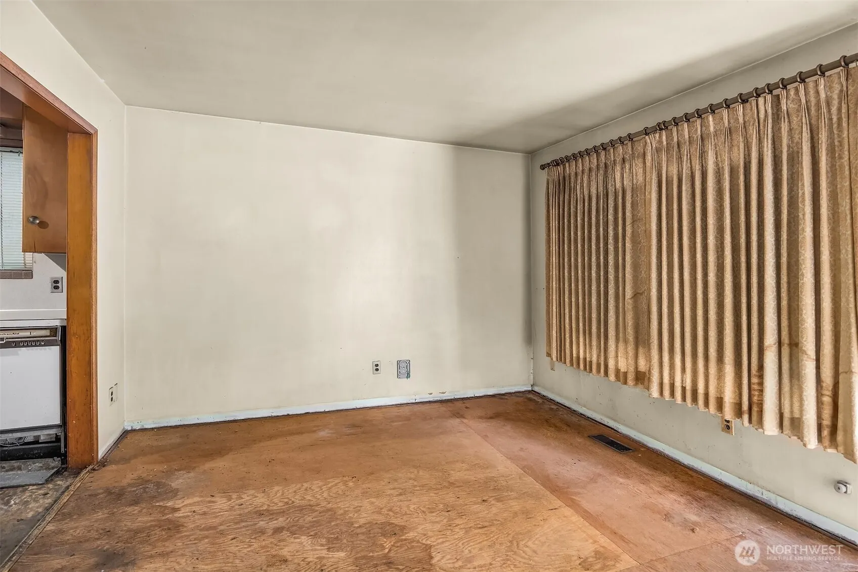 Property photo for 941 N 103rd Street, Seattle photo 3