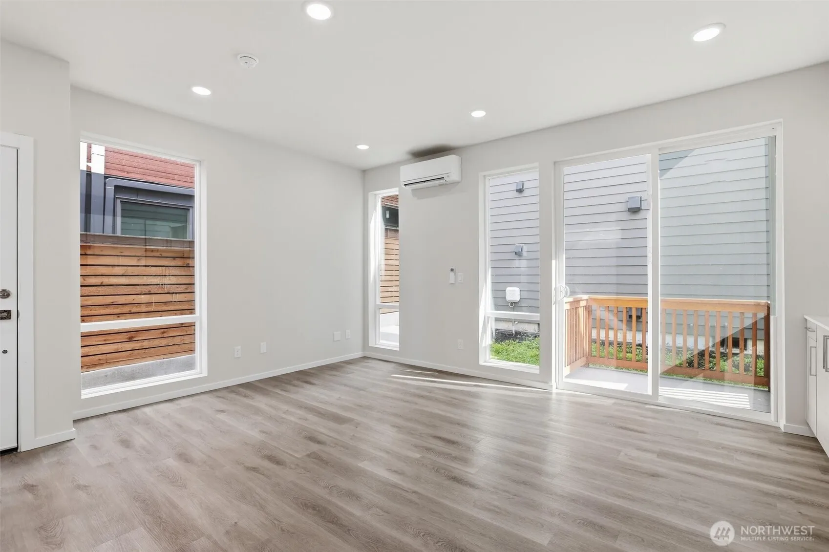 Property photo for 1816 24th Avenue S, Seattle photo 5