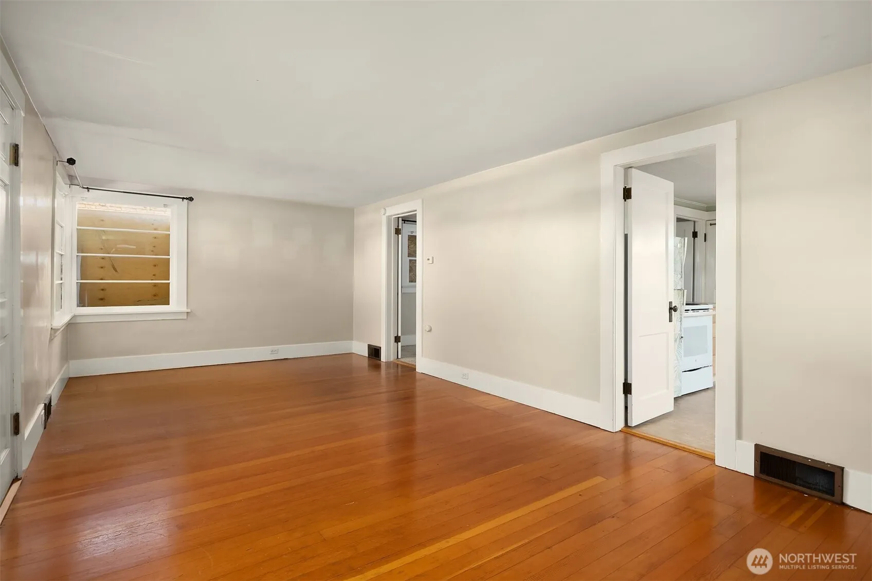 Property photo for 943 N 103rd Street, Seattle photo 4
