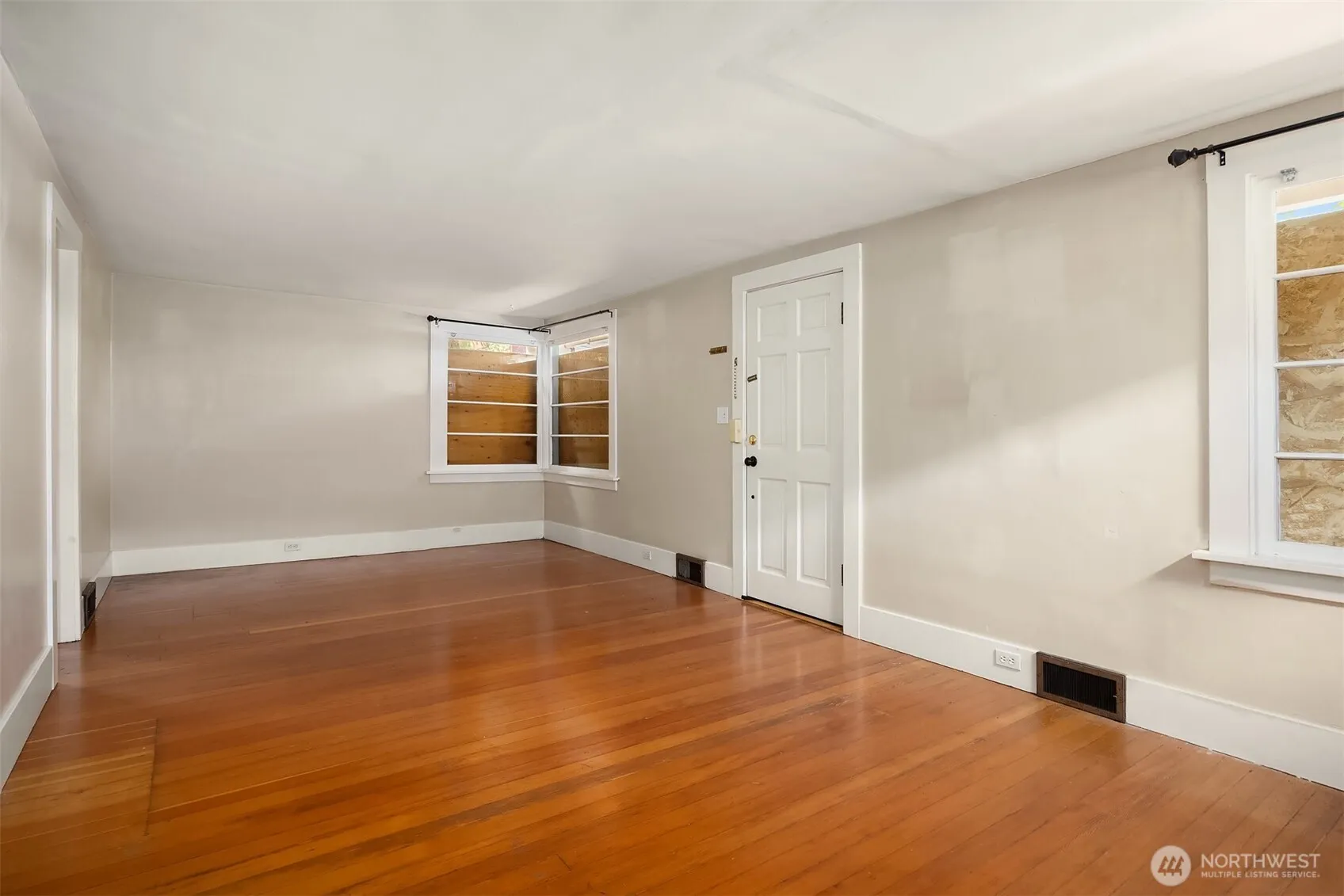 Property photo for 943 N 103rd Street, Seattle photo 3