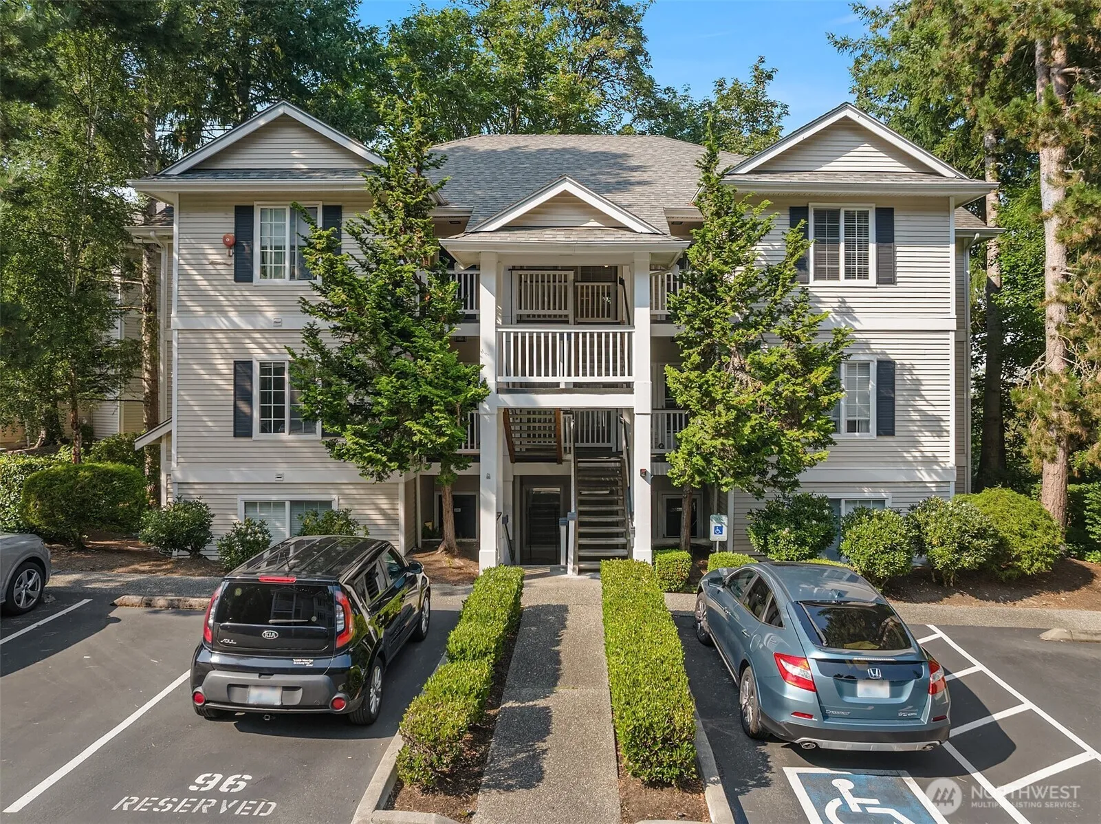 Property photo for 12120 Ne 172nd Place #l302, Bothell