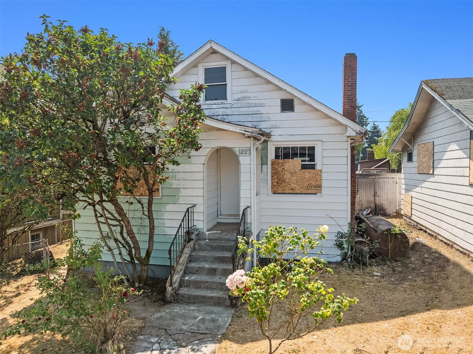 Property photo for 945 N 103rd Street, Seattle photo 2