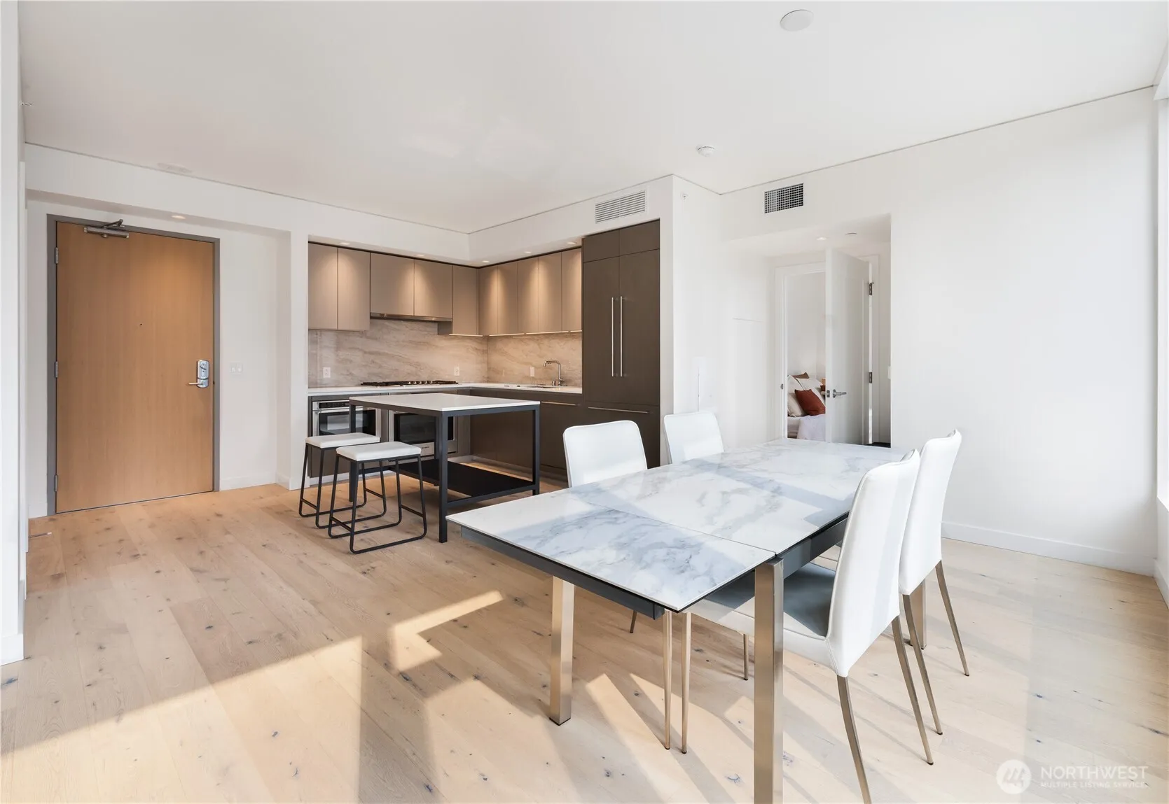 Property photo for 2510 6th Avenue ##403, Seattle photo 5