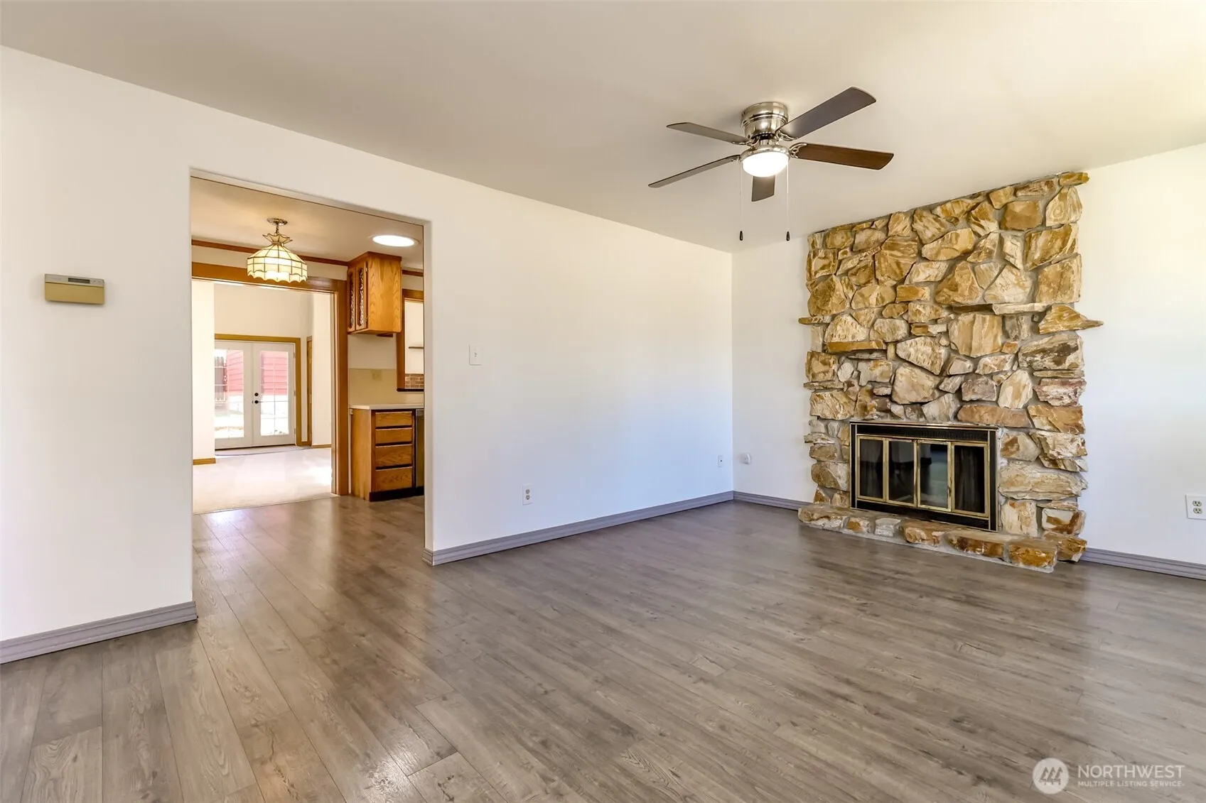 Property photo for 16016 12th Avenue Sw, Burien photo 3