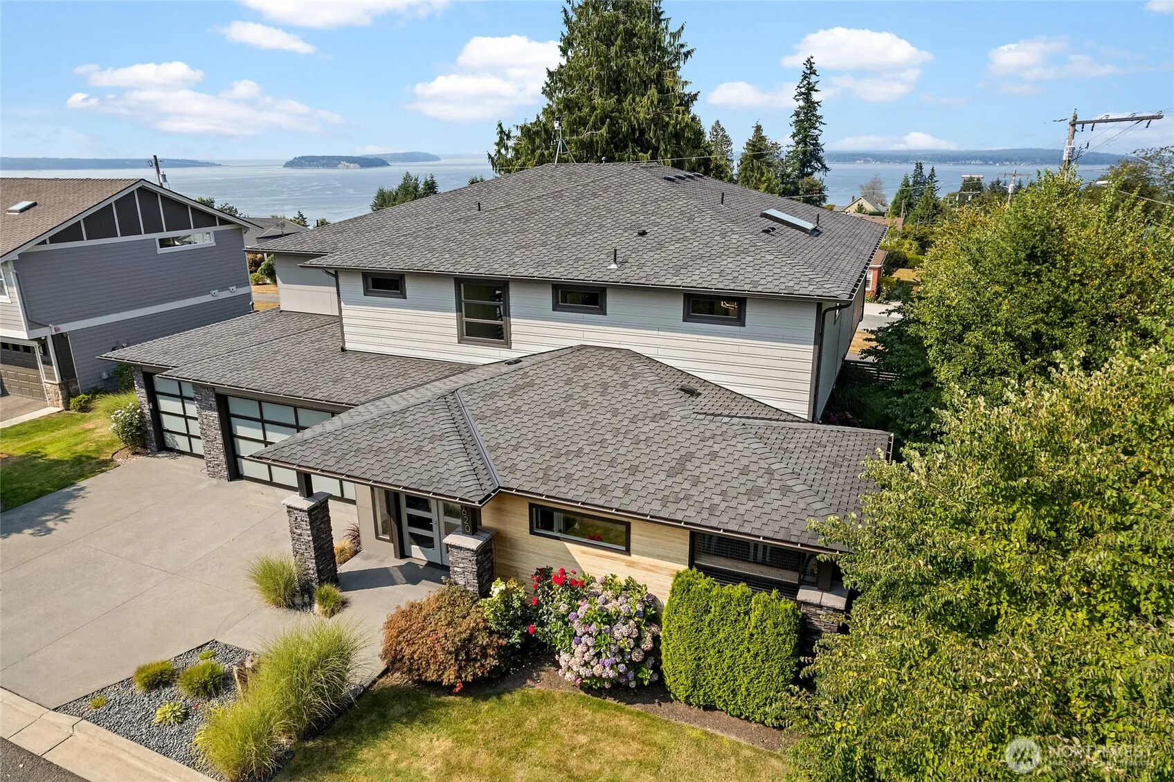 Property photo for 4620 Seahurst Avenue, Everett photo 3