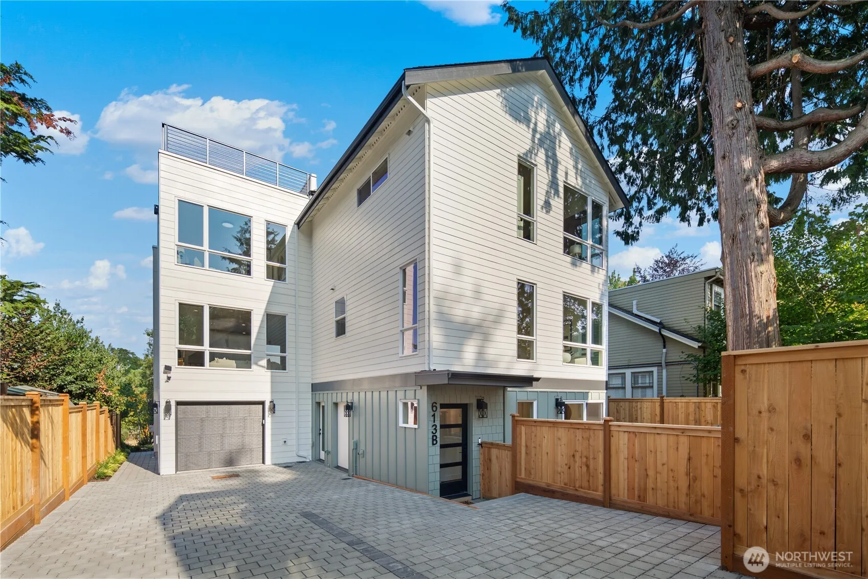 Property photo for 613 B 18th Avenue E, Seattle