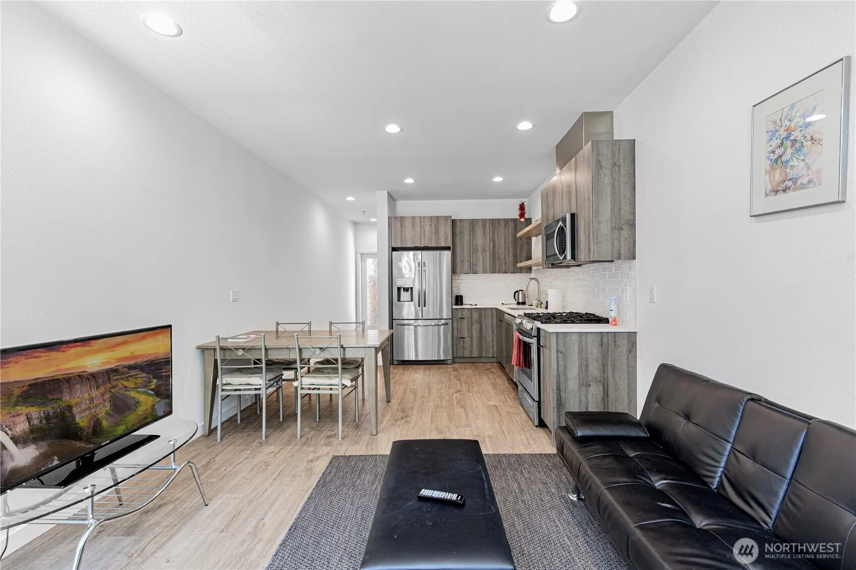 Property photo for 3307 Wetmore Avenue S #b, Seattle photo 4