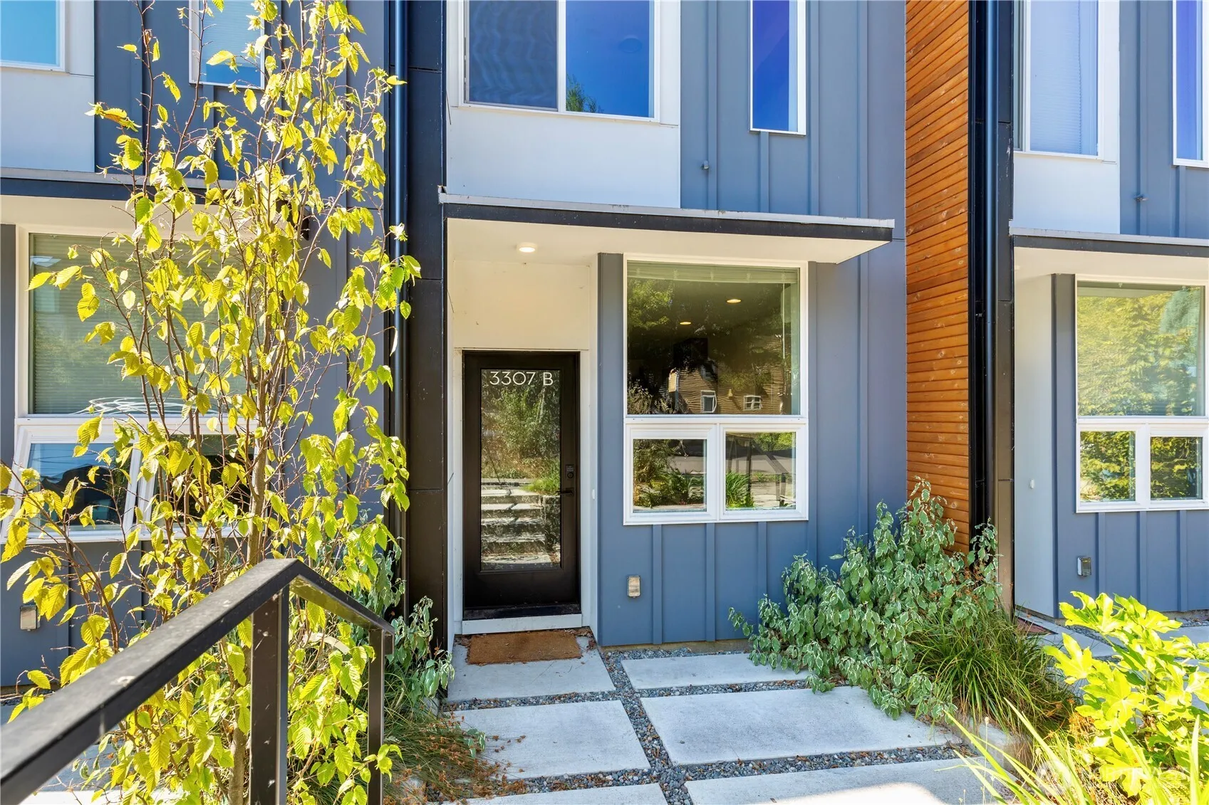 Property photo for 3307 Wetmore Avenue S #b, Seattle photo 2