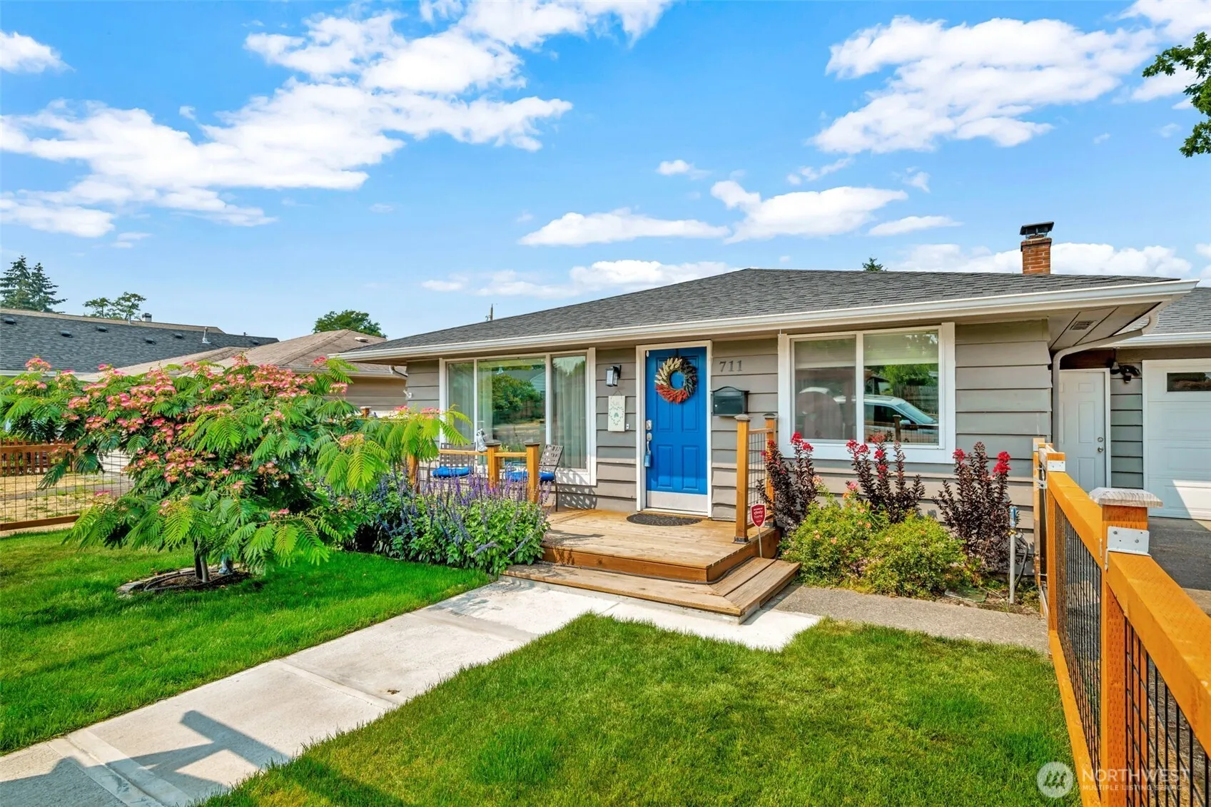 Property photo for 711 6th Street E, Auburn
