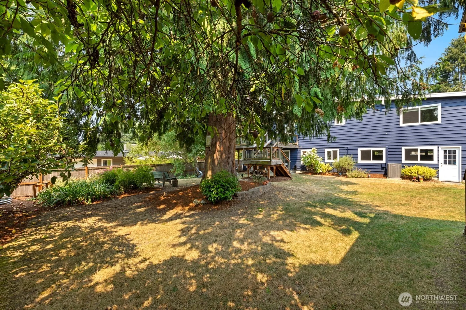 Property photo for 10913 Ne 48th Street, Kirkland photo 2