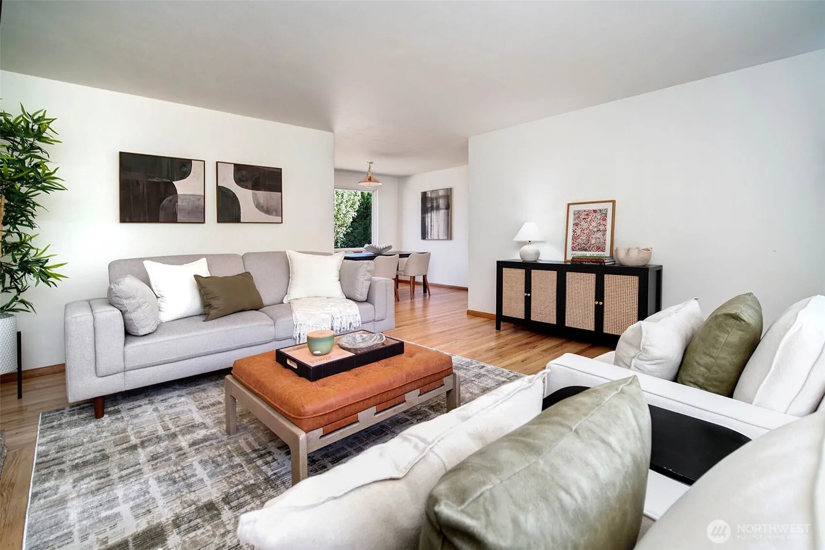 Property photo for 1924 Ne 130th Place, Seattle photo 5