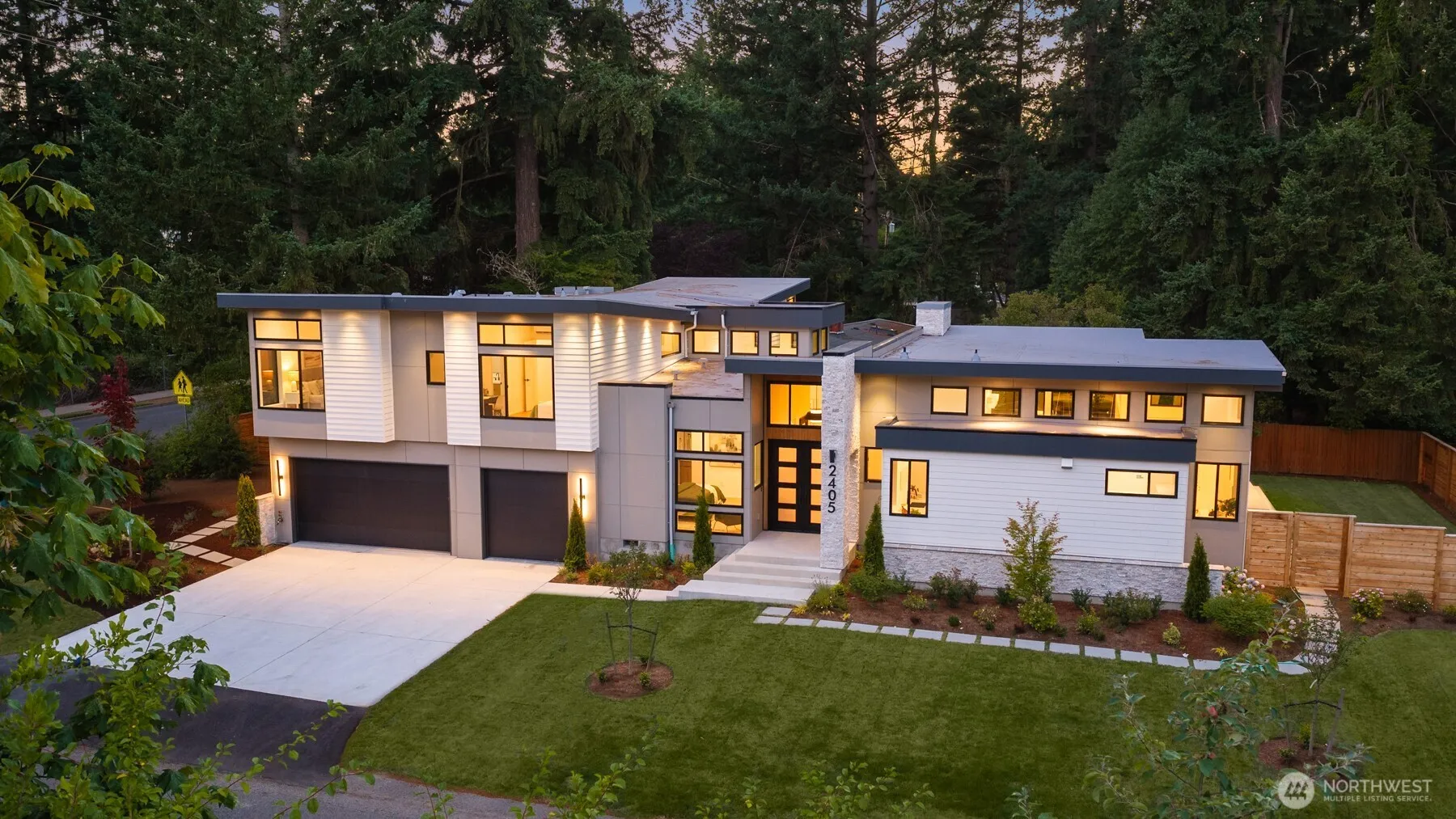 Property photo for 2405 162nd Avenue Ne, Bellevue photo 2