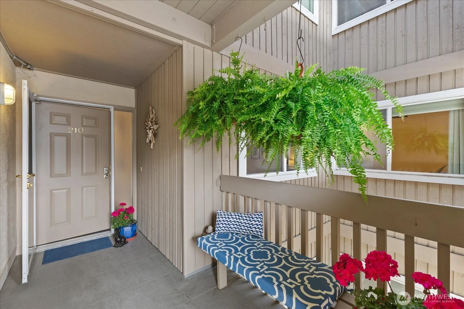 Property photo for 9715 Ne Juanita Drive #210b, Kirkland photo 2
