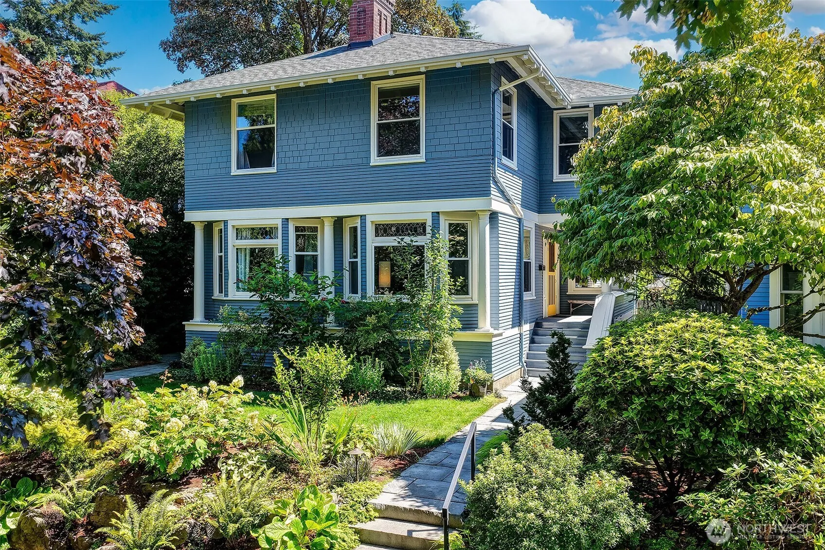 418 16th Avenue E #418
