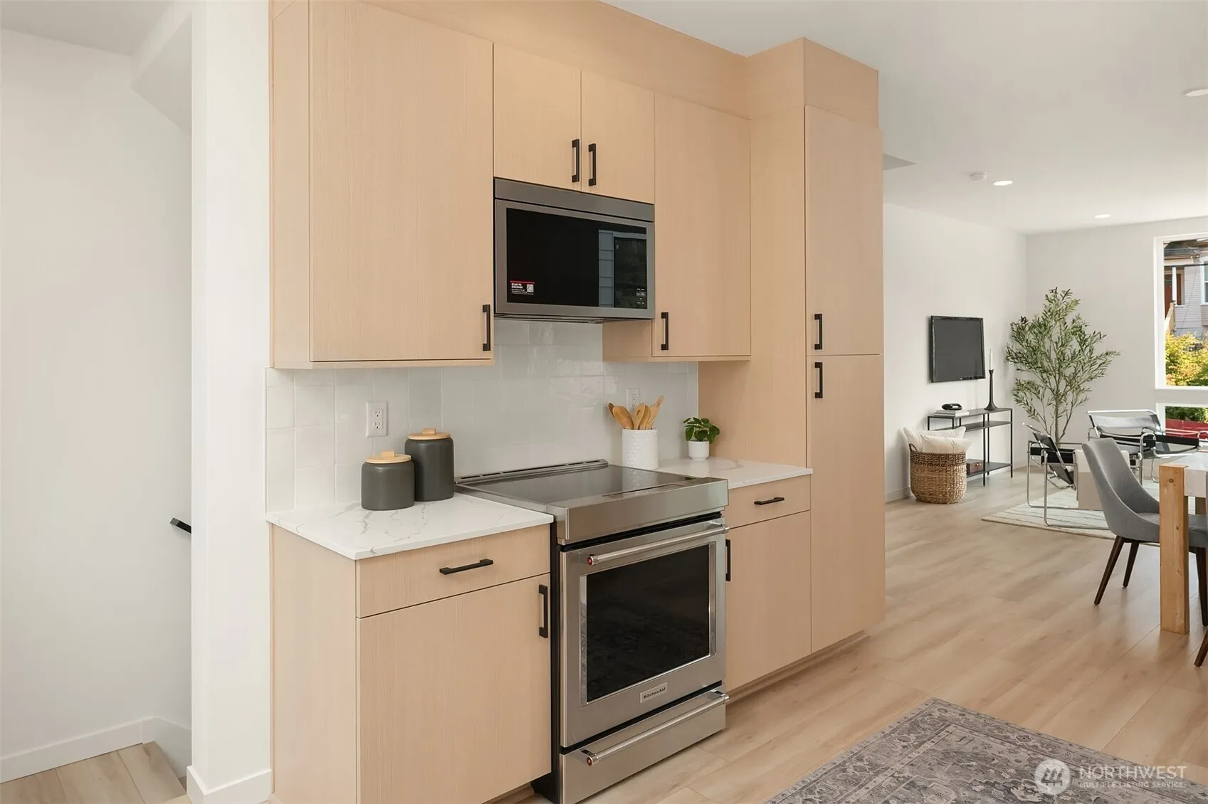 Property photo for 721 15th Avenue #a, Seattle photo 3