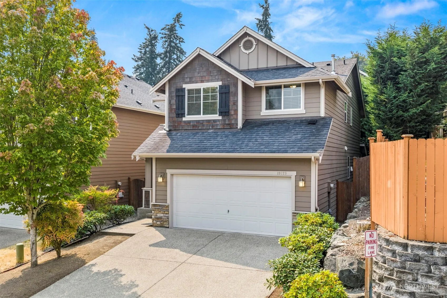 Property photo for 19729 129th Avenue Ne, Woodinville photo 2