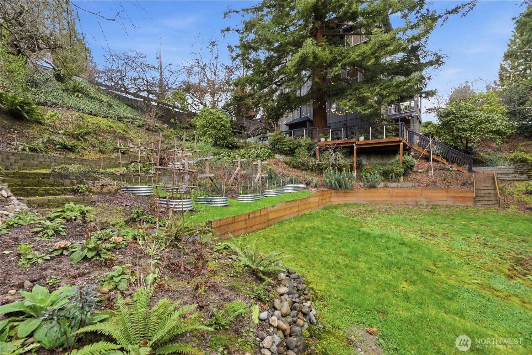 Property photo for 11500 Durland Avenue Ne, Seattle photo 2