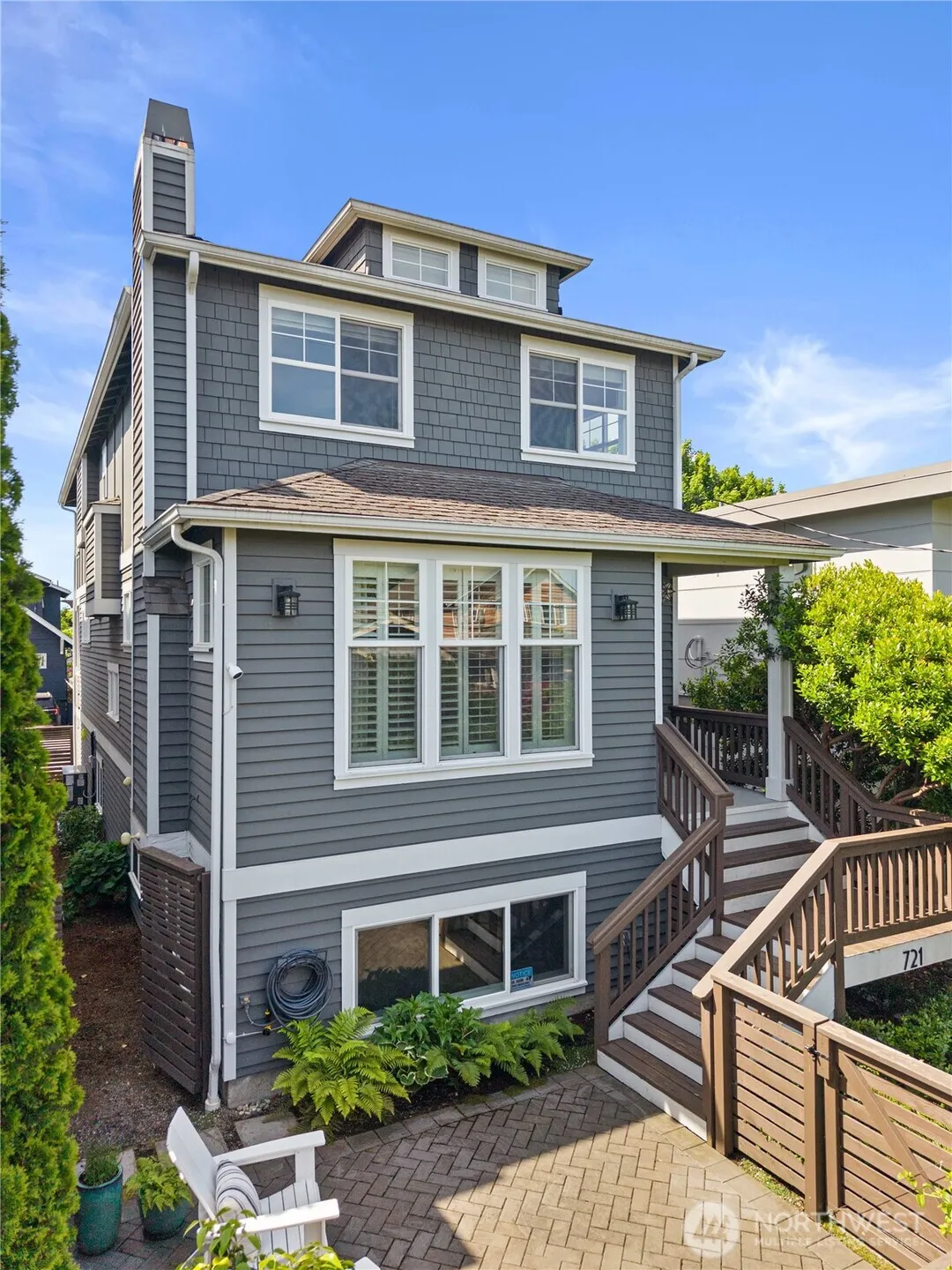 Property photo for 721 N 79th Street, Seattle photo 2