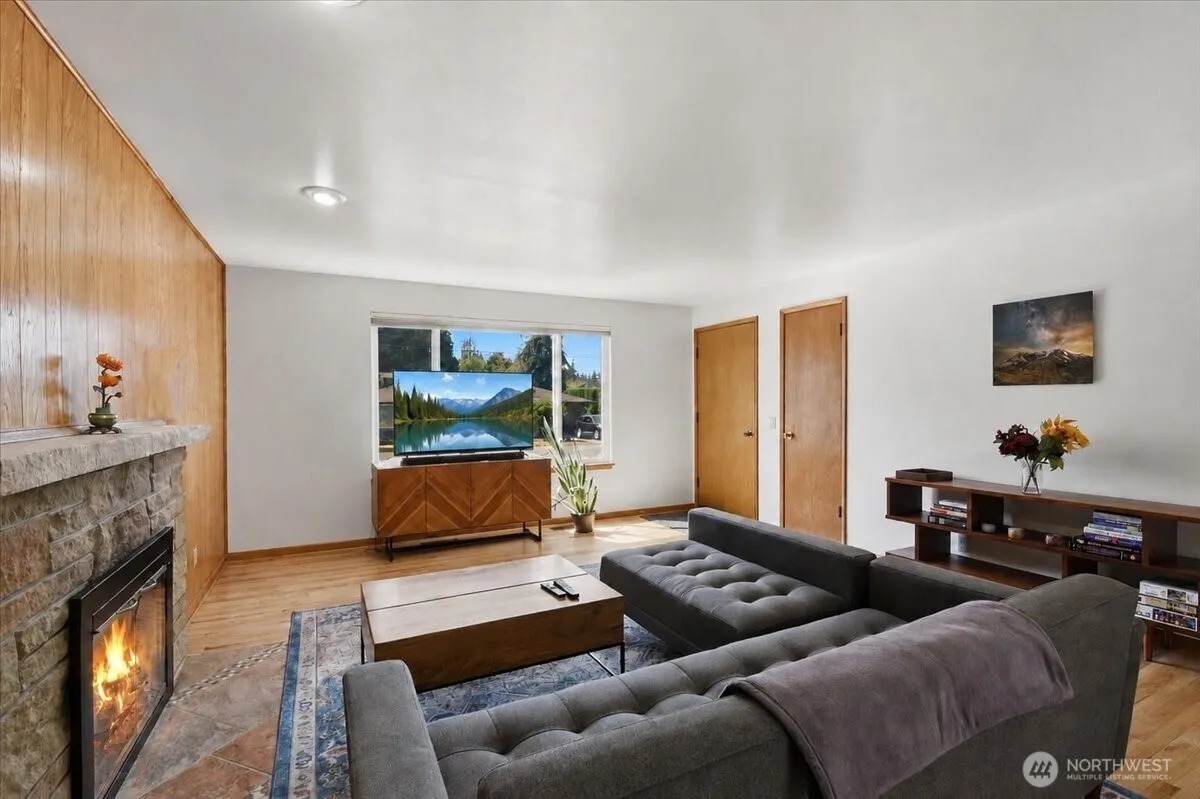 Property photo for 20621 78th Place W, Edmonds photo 5