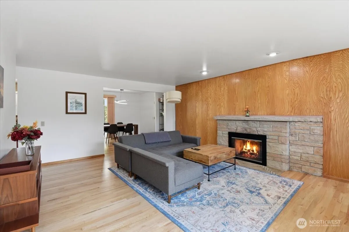 Property photo for 20621 78th Place W, Edmonds photo 3