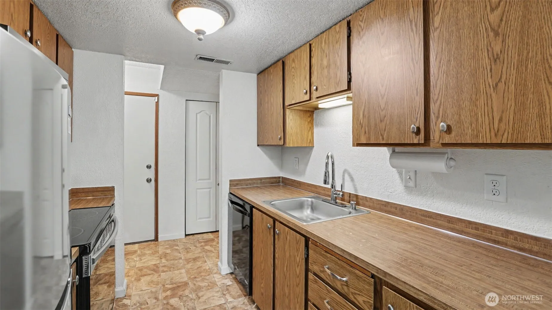 Property photo for 10021 Se 235th Place #303, Kent photo 4