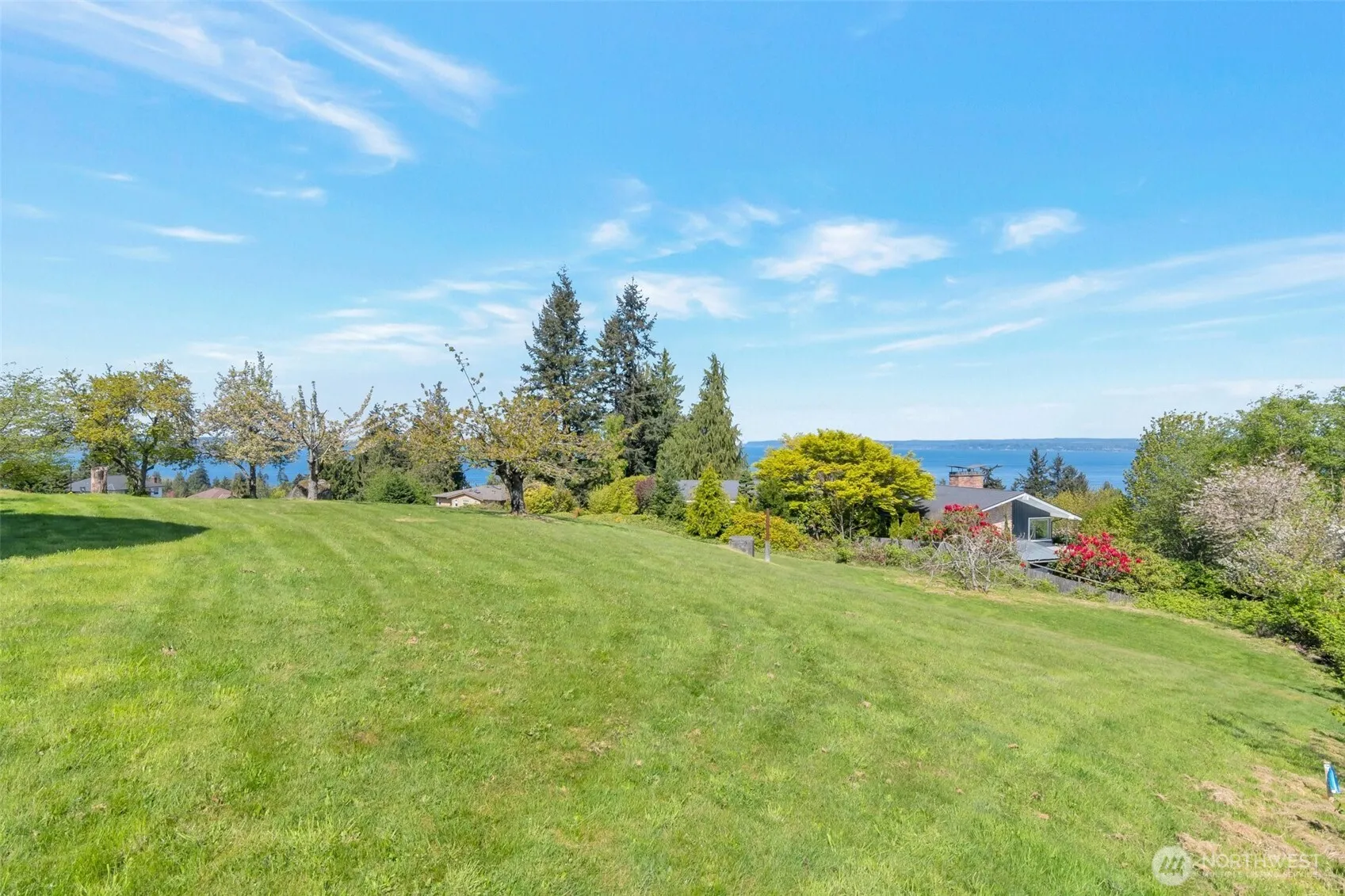 Property photo for 19 Xx 49th Place Sw, Everett photo 3