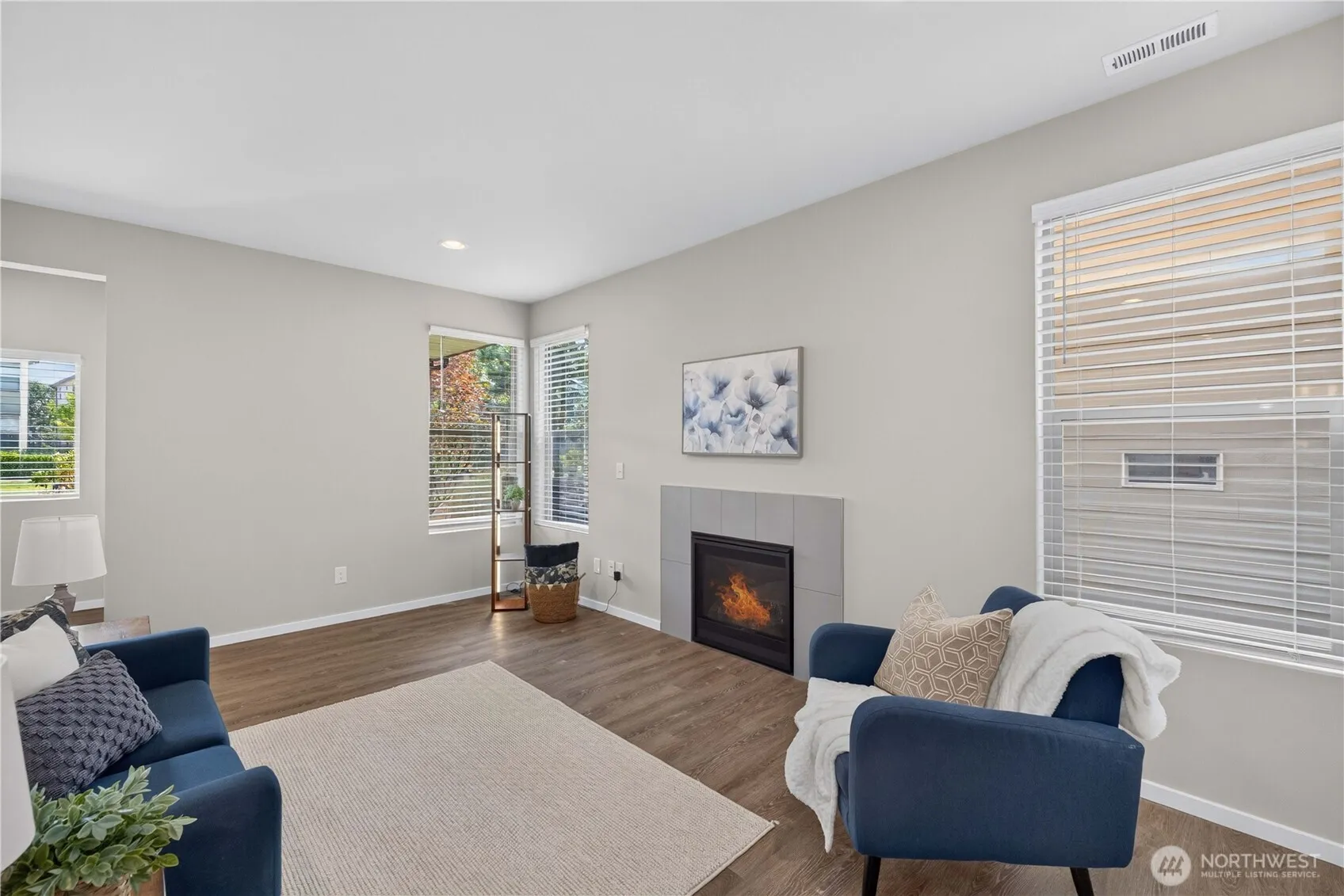 Property photo for 32974 Skyline Lane, Black Diamond photo 5