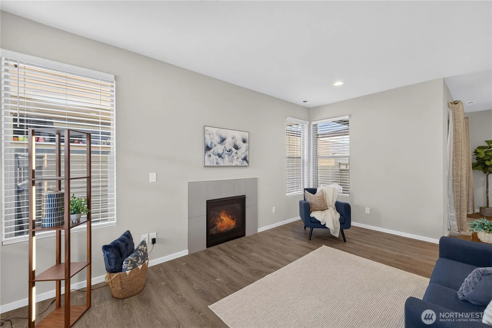 Property photo for 32974 Skyline Lane, Black Diamond photo 4
