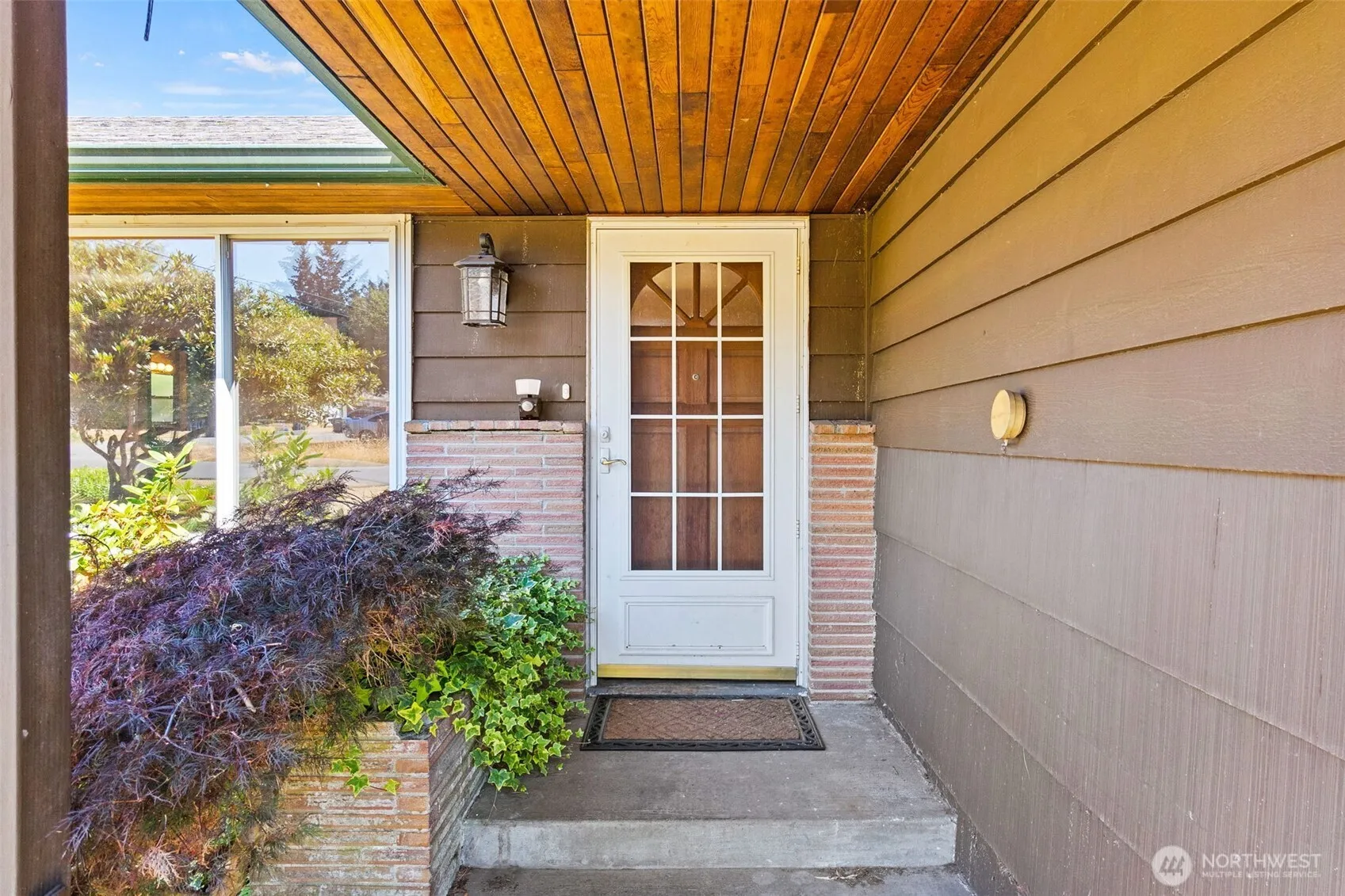 Property photo for 704 Weir Street Se, Olympia photo 2