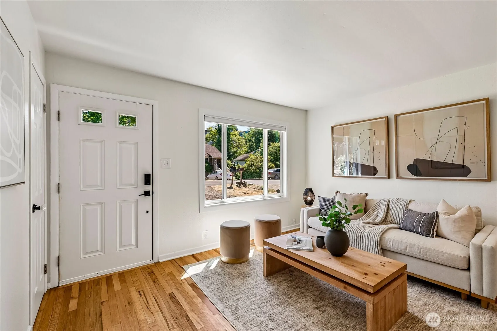 Property photo for 9227 Palatine Avenue N, Seattle photo 3
