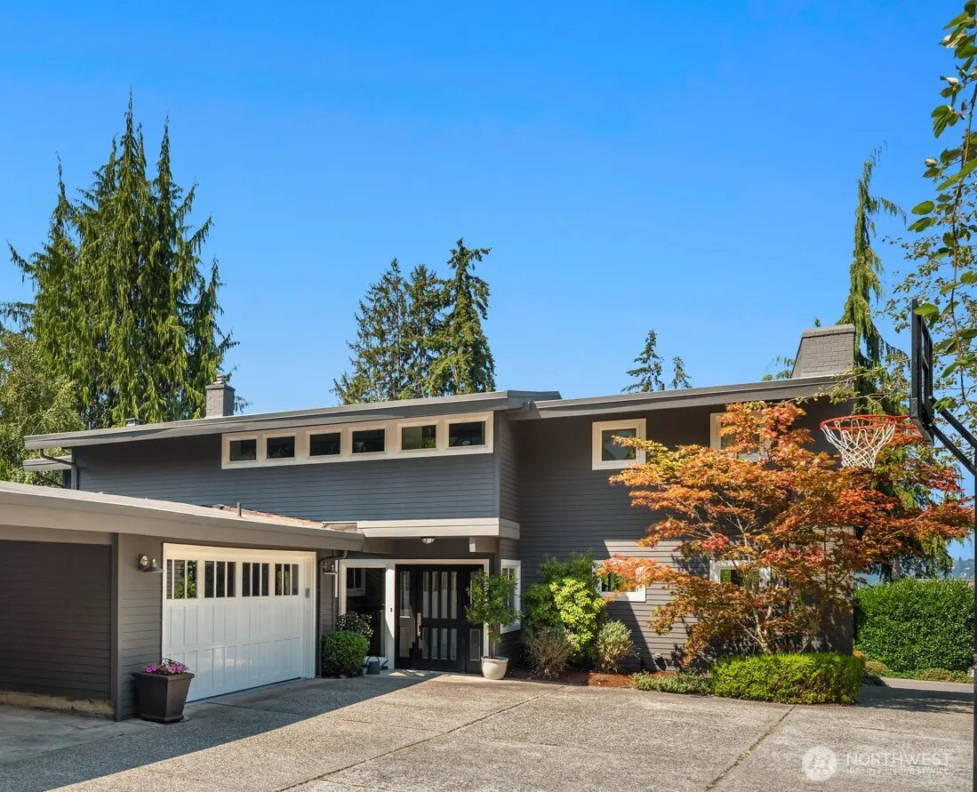 Property photo for 4600 92nd Avenue Ne, Yarrow Point
