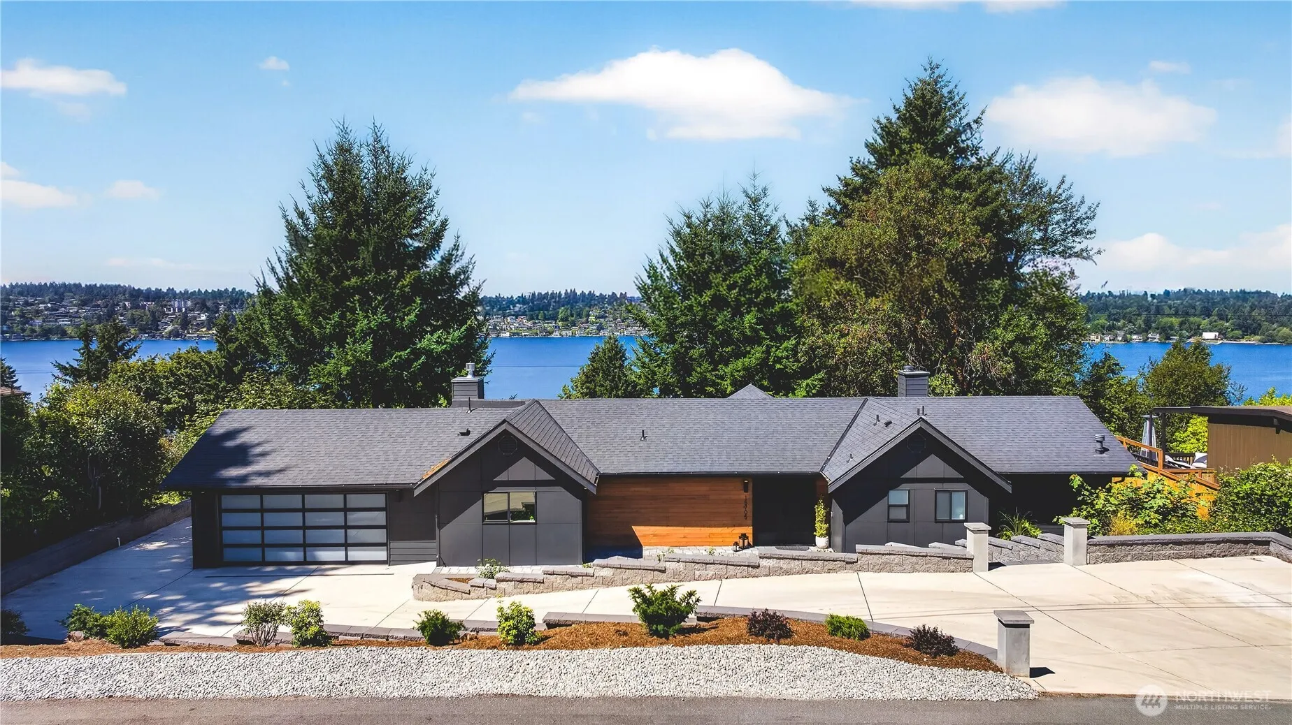 Property photo for 15705 62nd Avenue Ne, Kenmore
