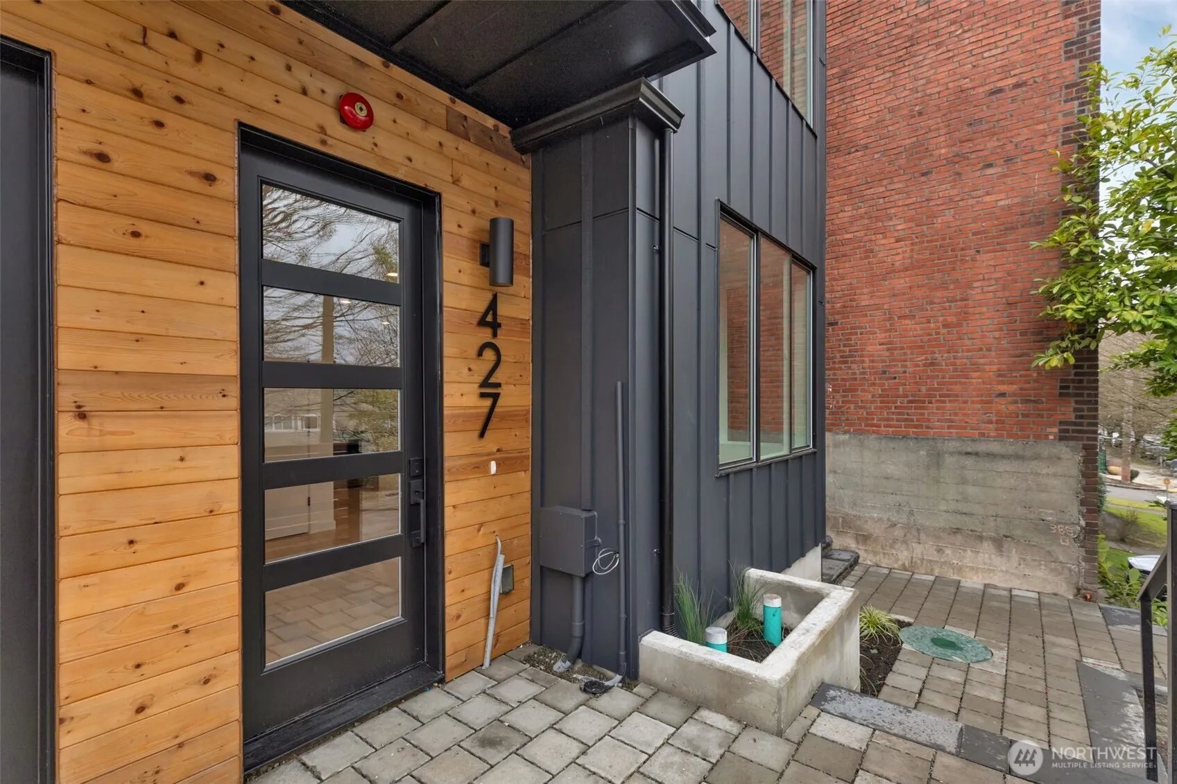 Property photo for 427 19th Avenue E, Seattle