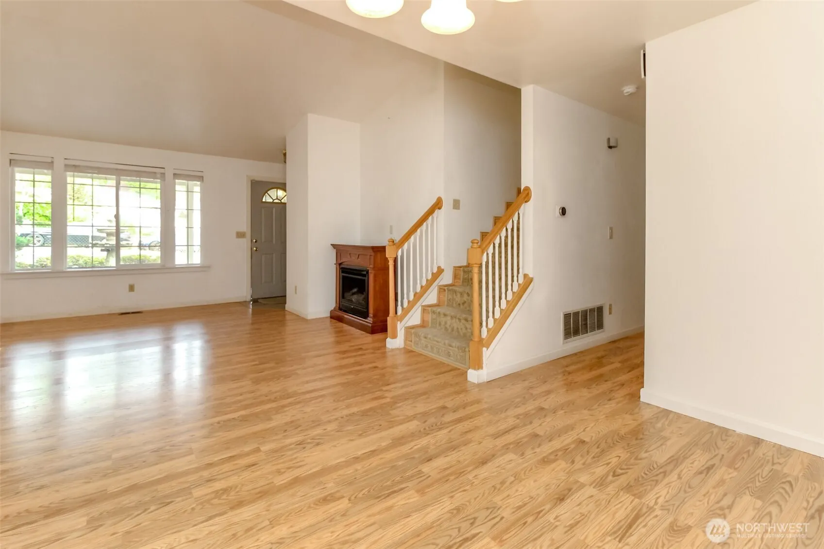 Property photo for 13336 35th Avenue S, Tukwila photo 5