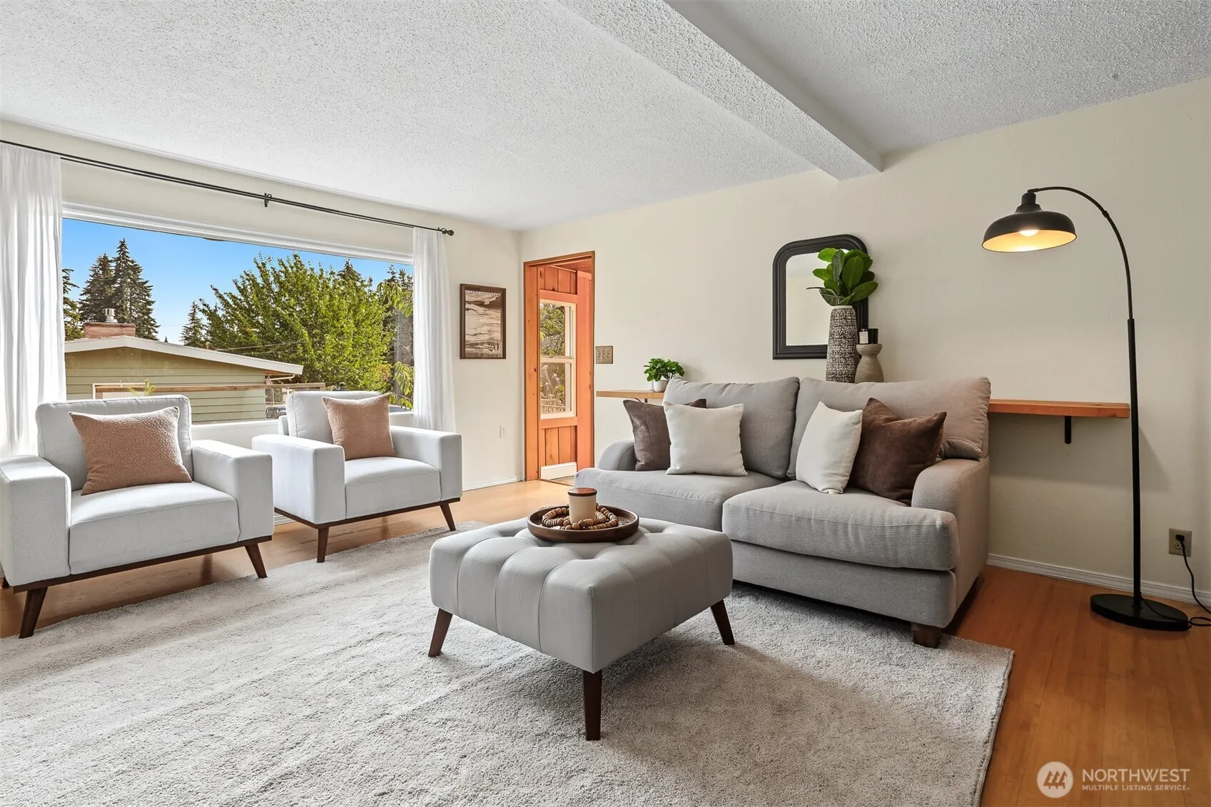 Property photo for 19127 80th Avenue W, Edmonds photo 4