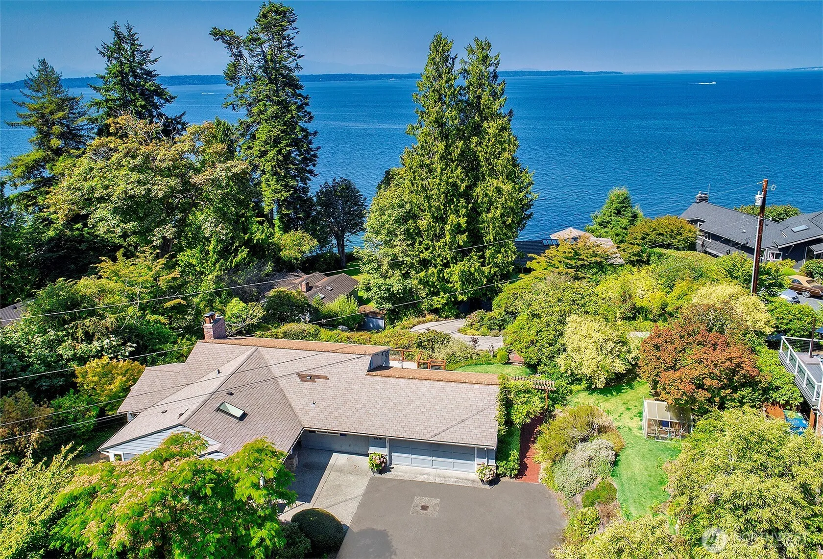 Property photo for 18516 Soundview Place, Edmonds photo 2