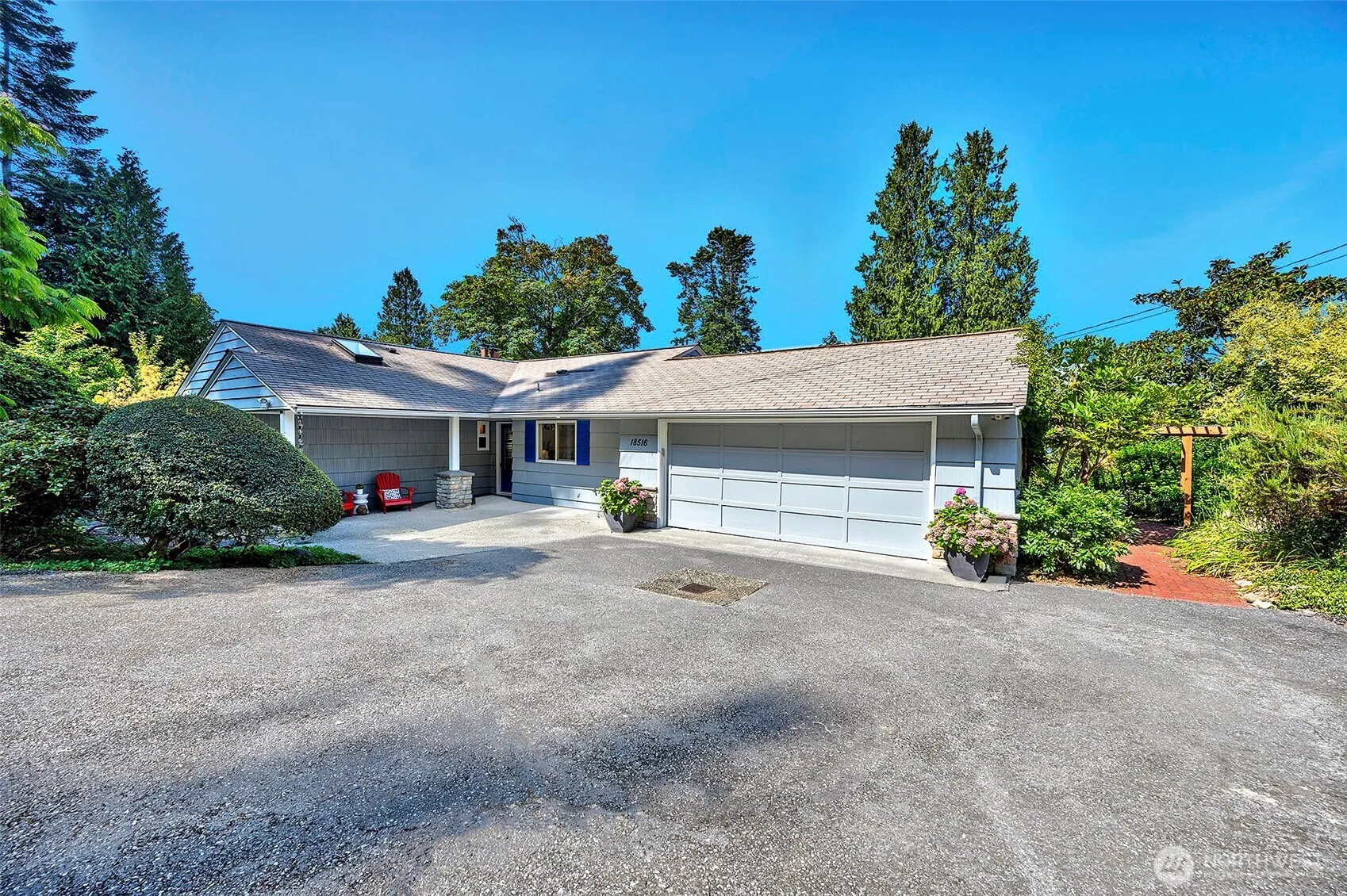 Property photo for 18516 Soundview Place, Edmonds photo 3