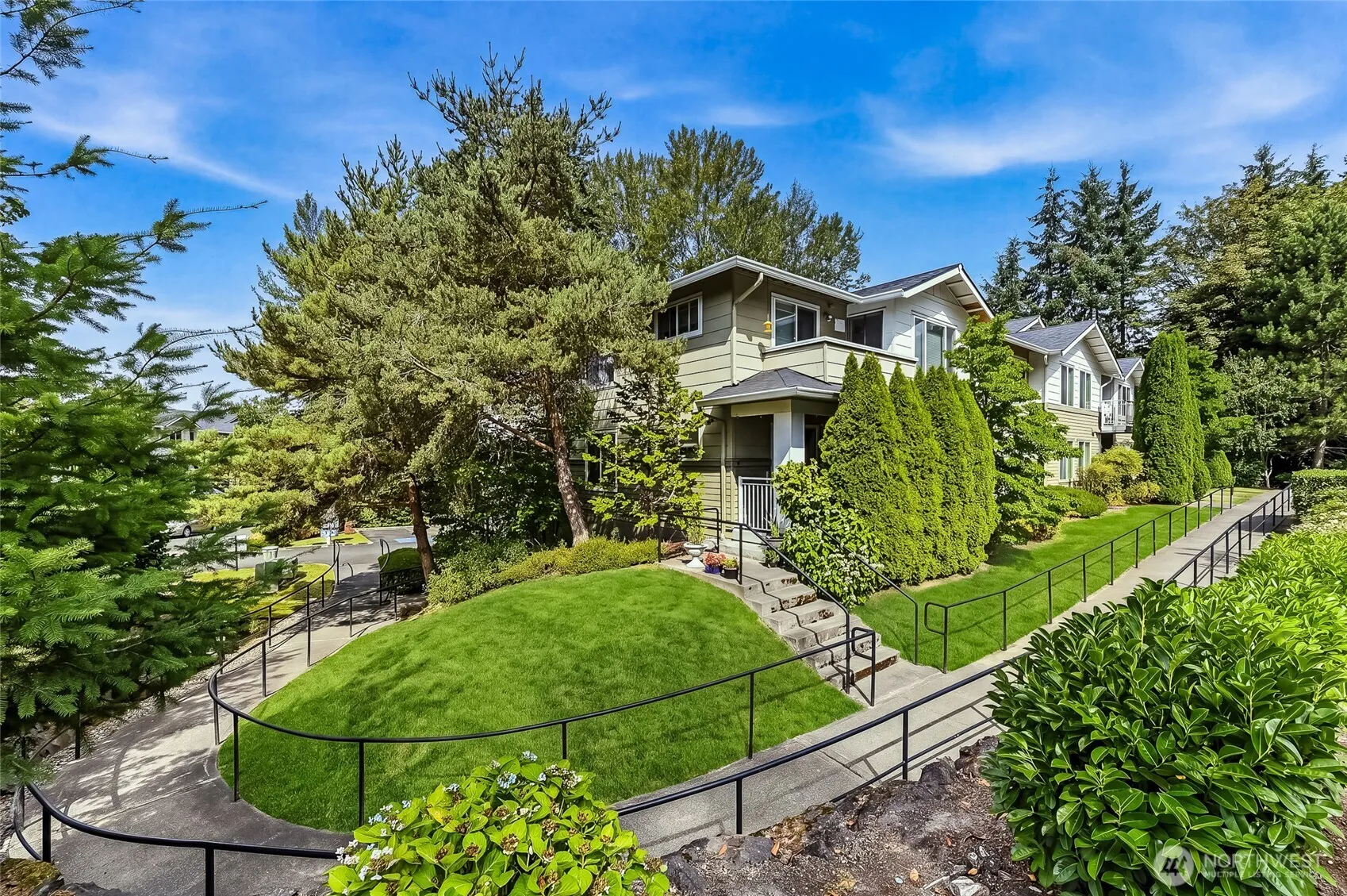 Property photo for 10931 124th Avenue Ne #206, Kirkland photo 3