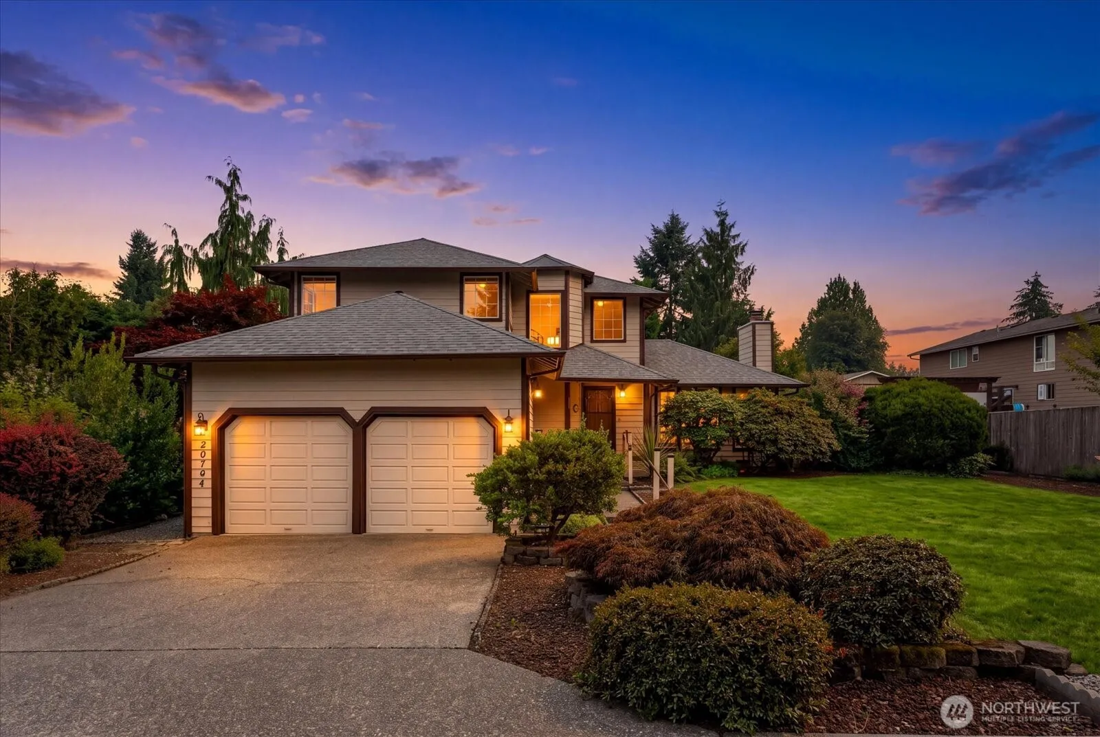 Property photo for 20704 29th Place W, Lynnwood photo 2