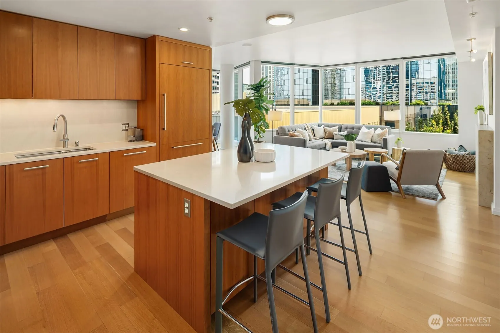 Property photo for 500 106th Avenue Ne #905, Bellevue photo 3