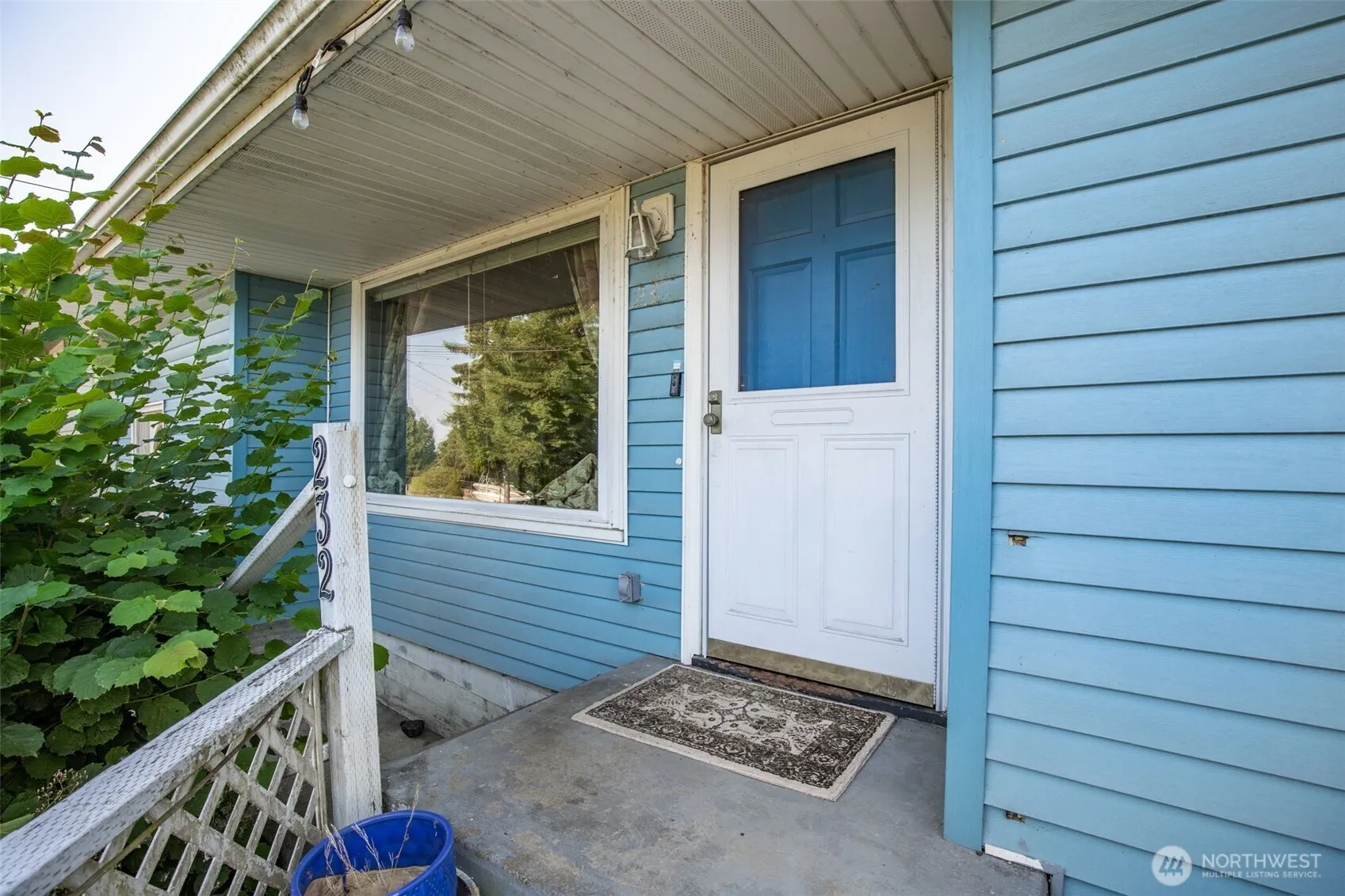 Property photo for 232 Bridgeway, Everett photo 3