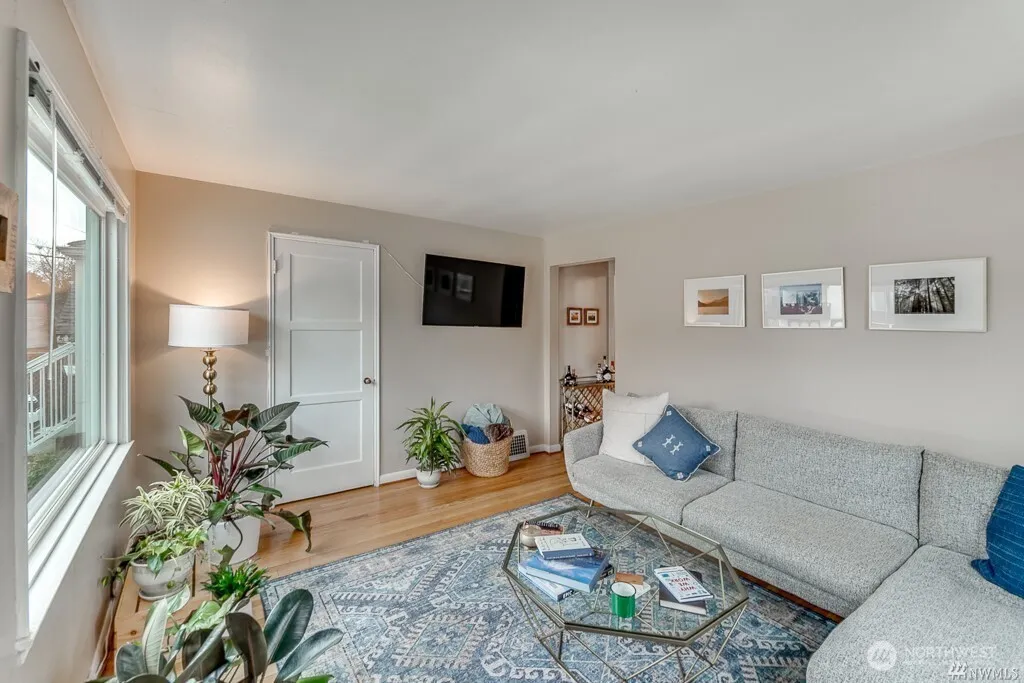 Property photo for 6041 5th Avenue Nw, Seattle photo 5