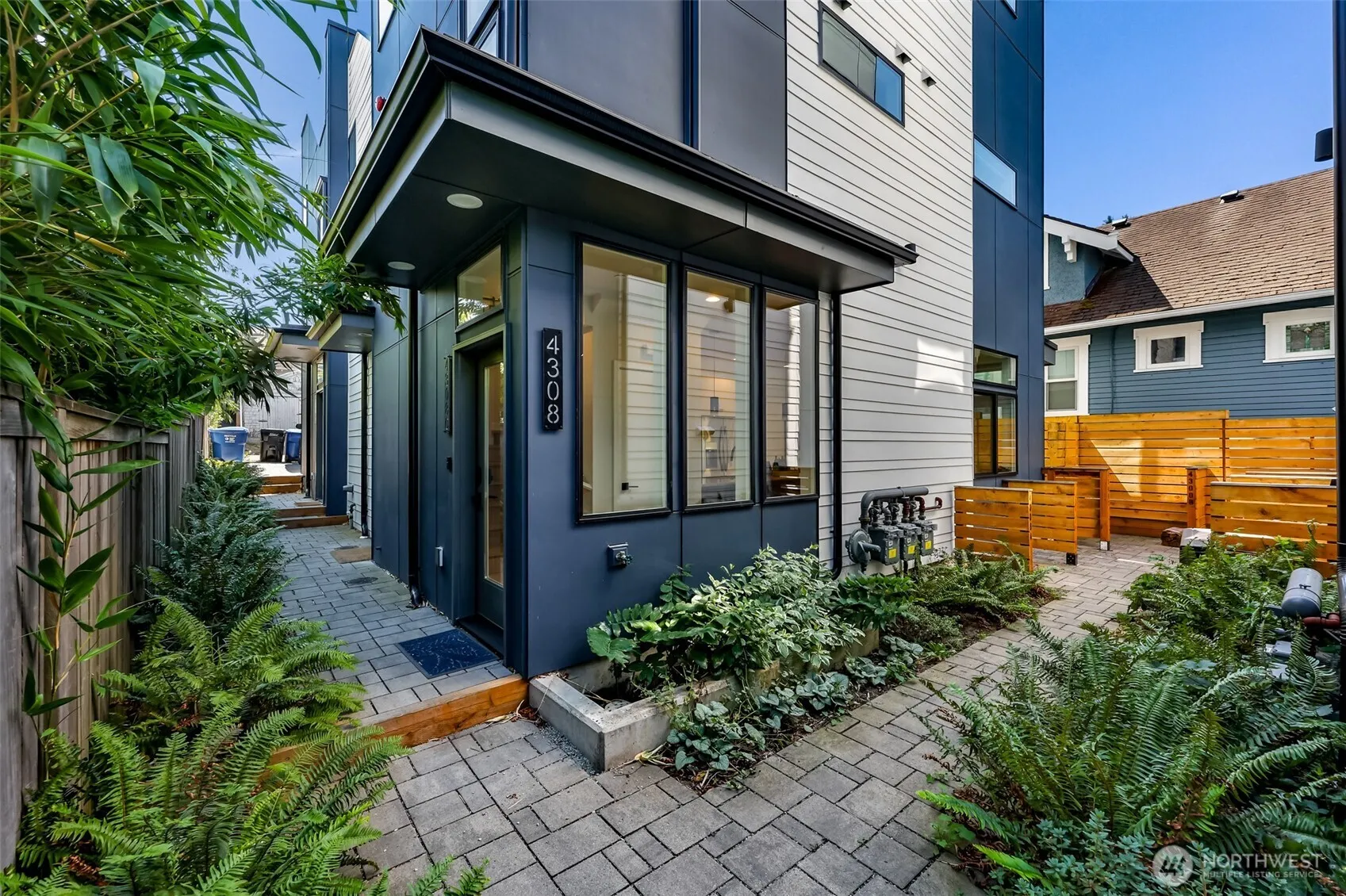 Property photo for 4308 Wallingford Avenue N #c, Seattle photo 2