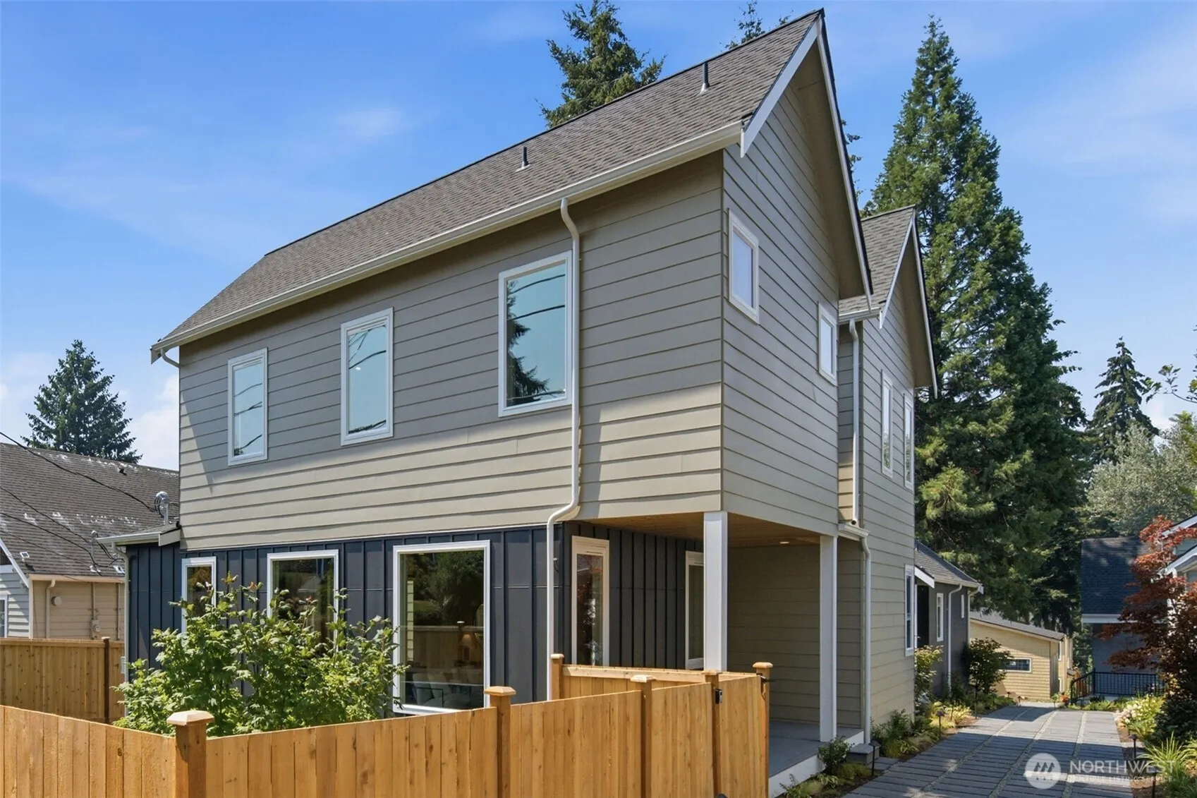 Property photo for 11737 40th Avenue Ne #a, Seattle