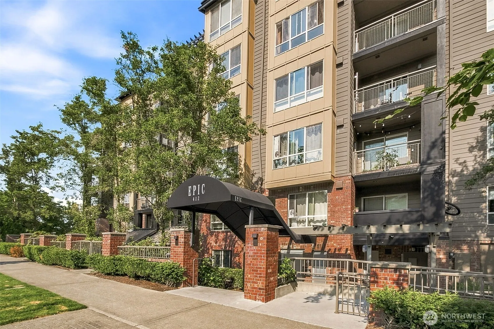 Property photo for 412 11th Avenue #303, Seattle
