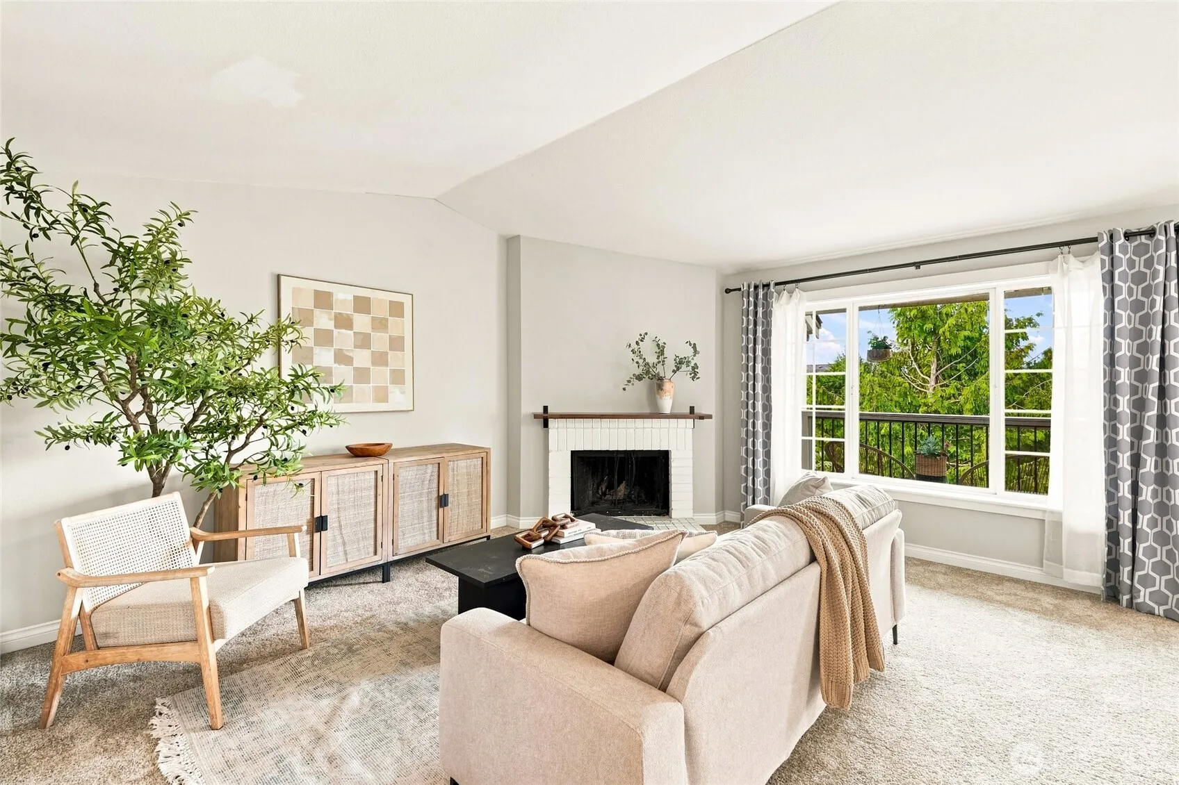 Property photo for 12404 E Gibson Road #l306, Everett