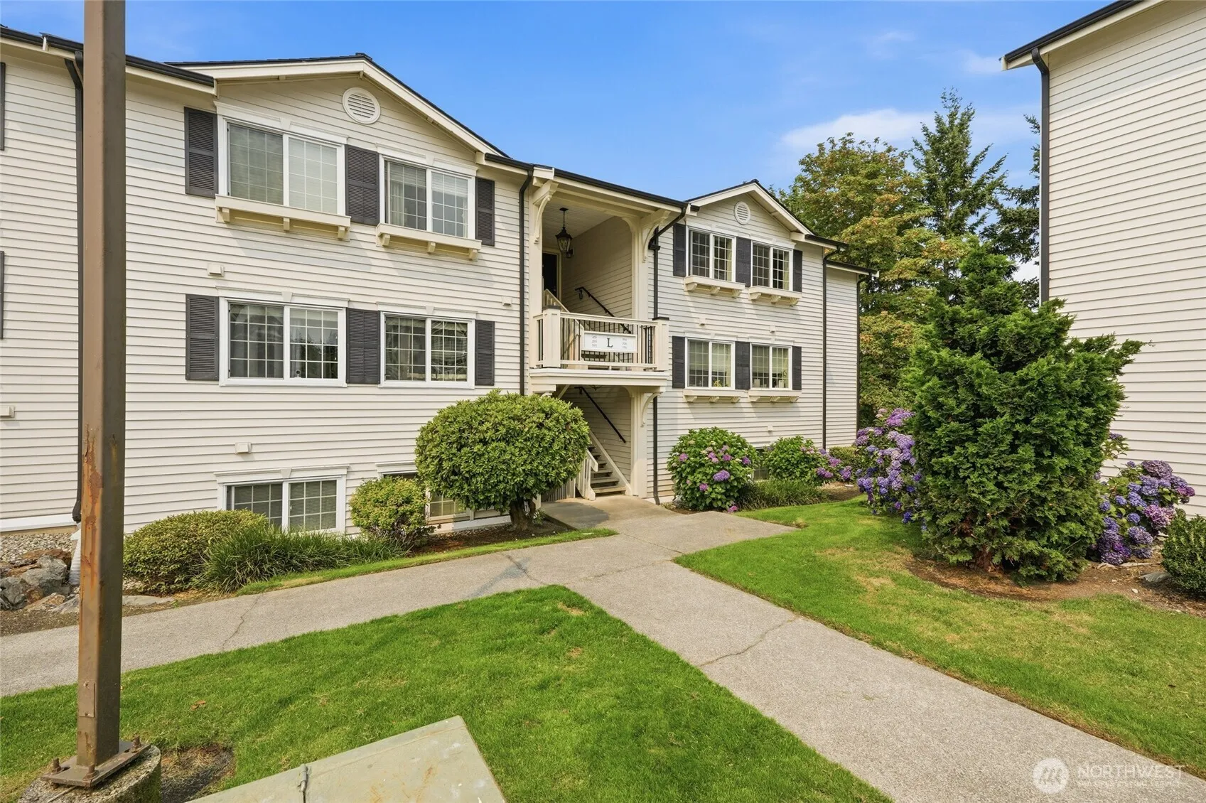 Property photo for 12404 E Gibson Road #l306, Everett photo 2